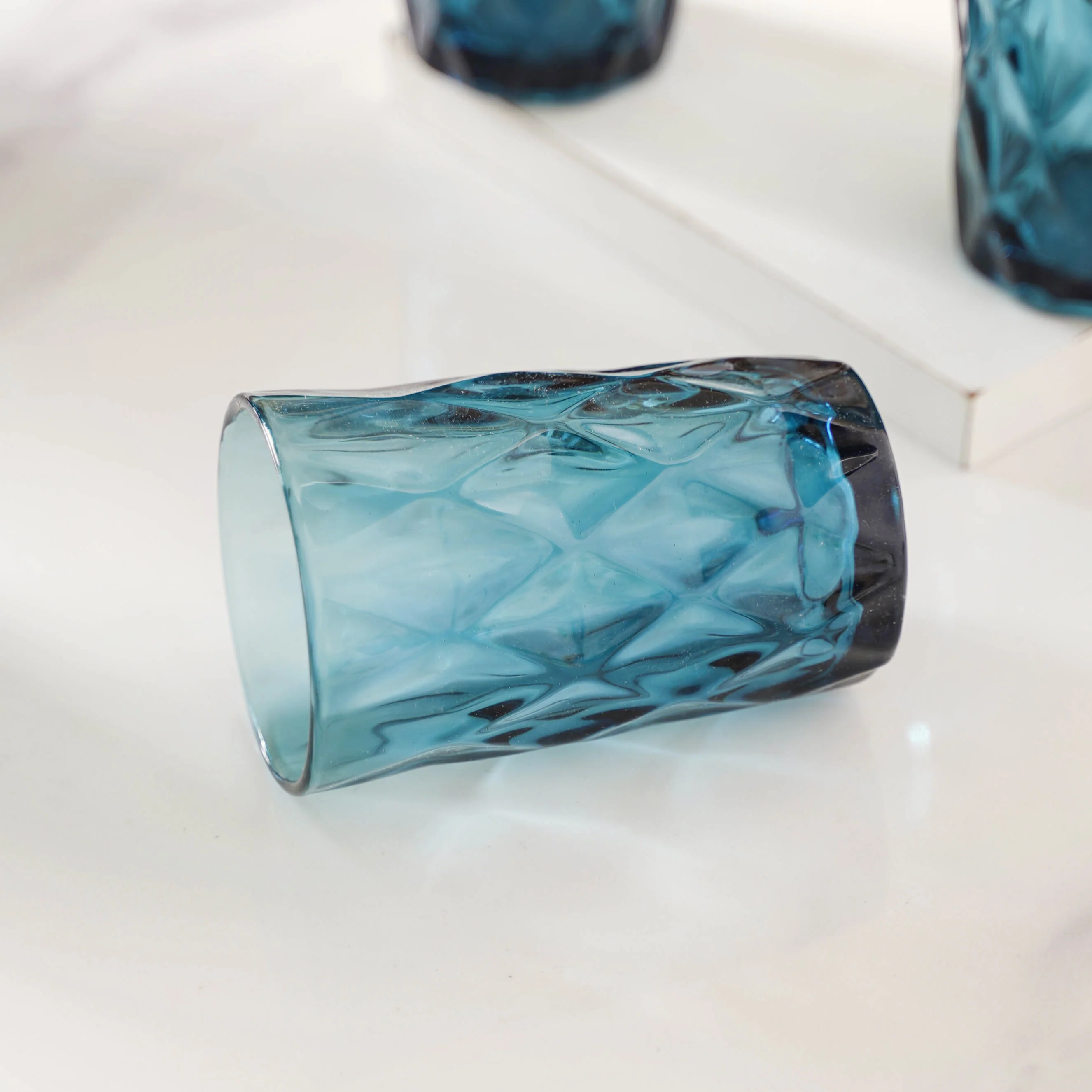 Diamond Design Glass Set of 4 - Image 10