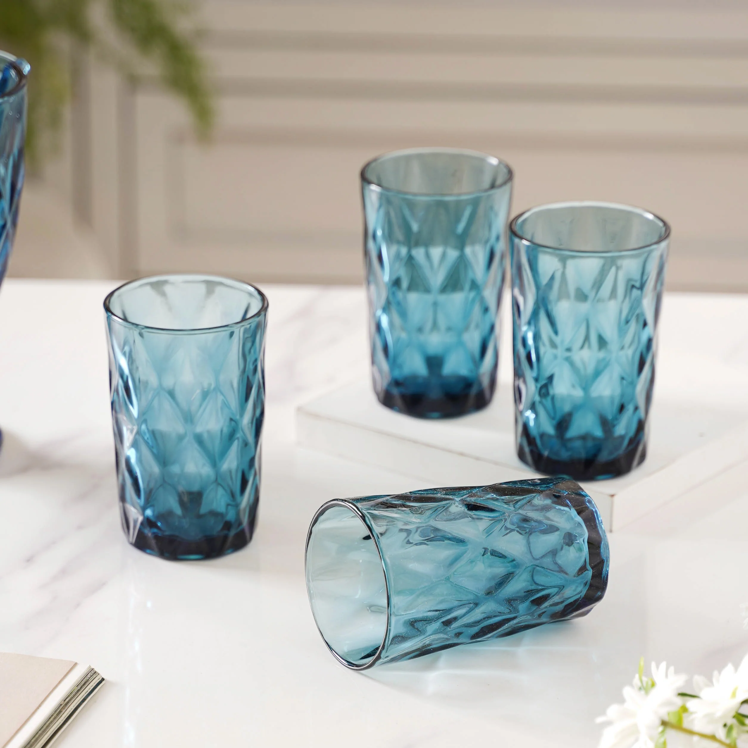 Diamond Design Glass Set of 4 - Image 3