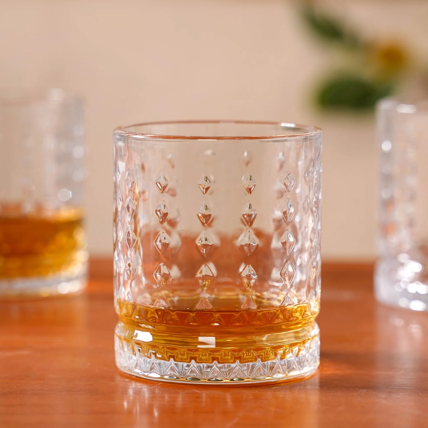 Diamond Patterned Set Of 6 Whiskey Glasses 380ml - Image 8