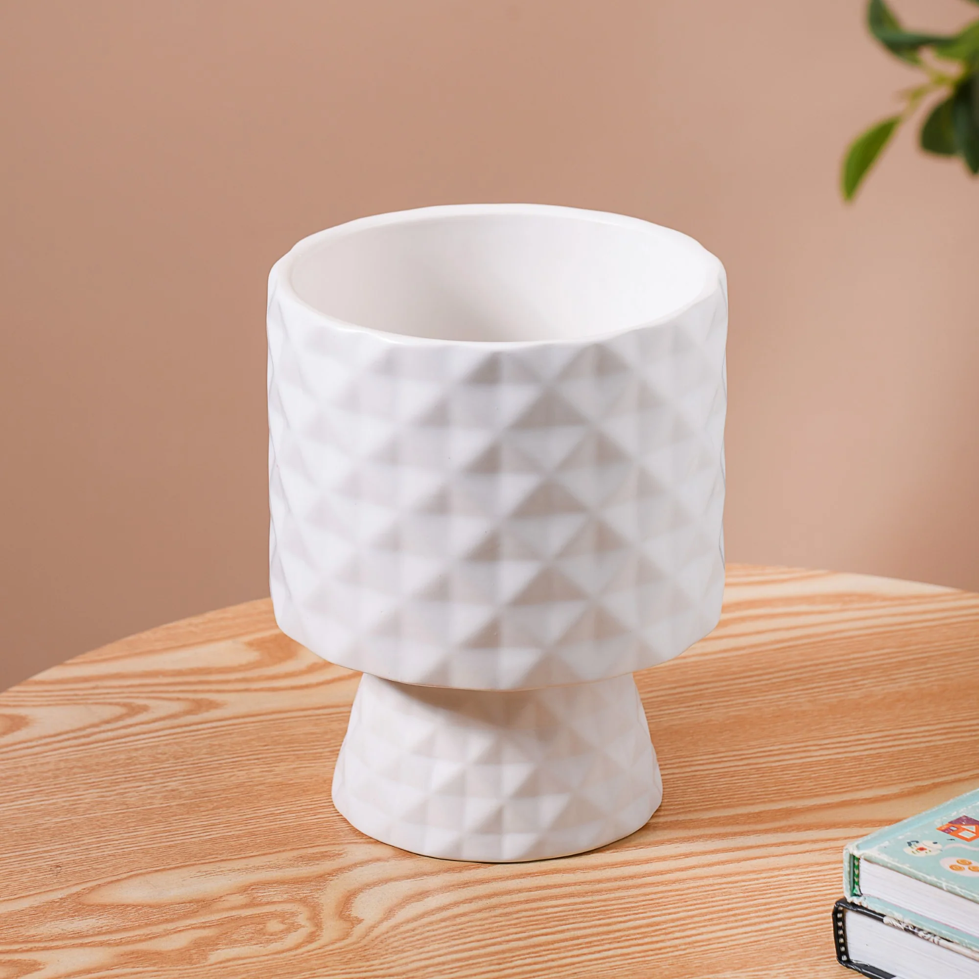 Diamond Textured Ceramic Vase White - Image 2