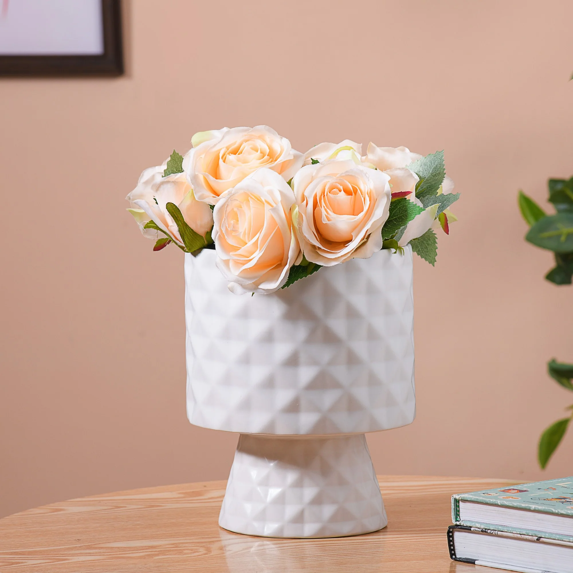 Diamond Textured Ceramic Vase White - Image 3