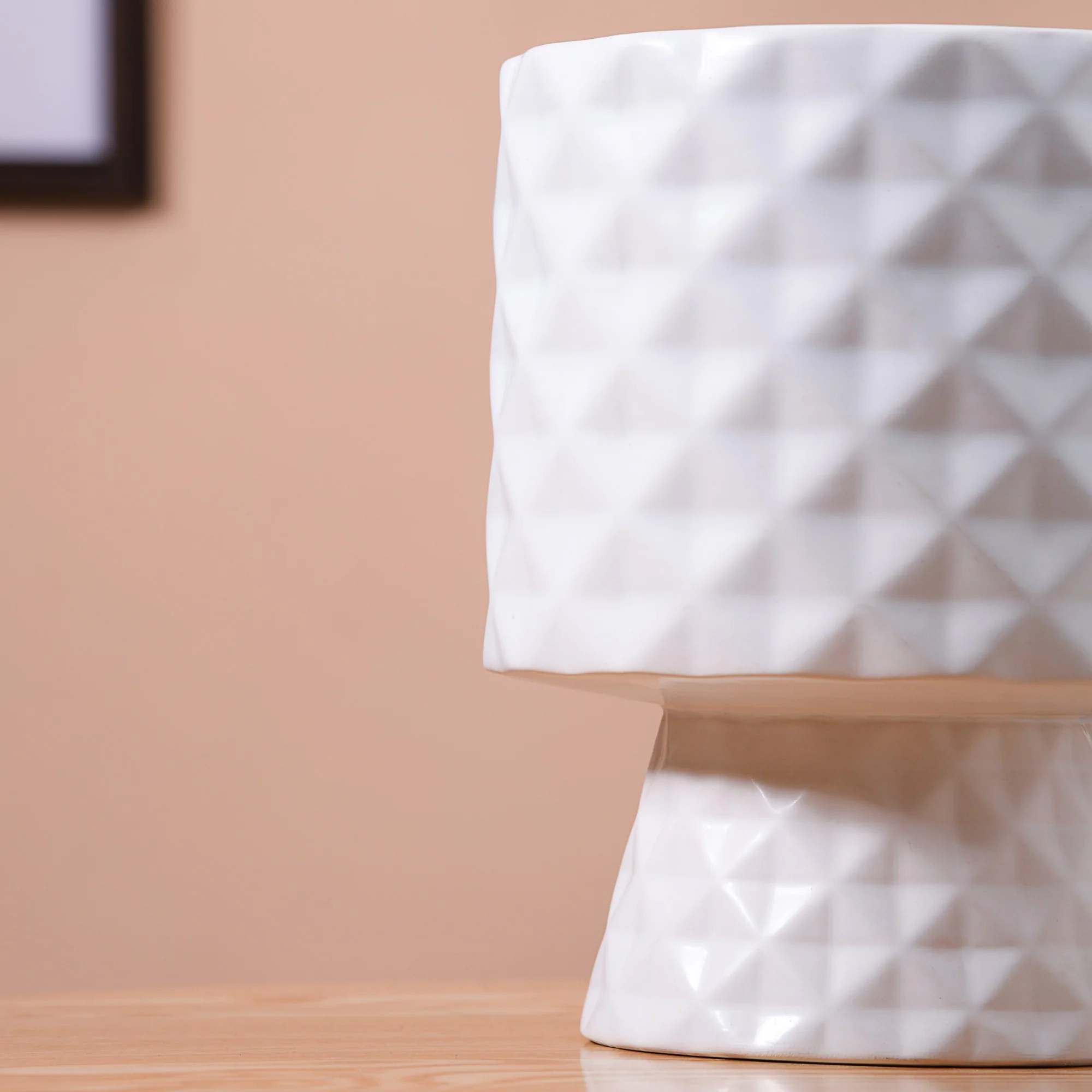 Diamond Textured Ceramic Vase White - Image 9
