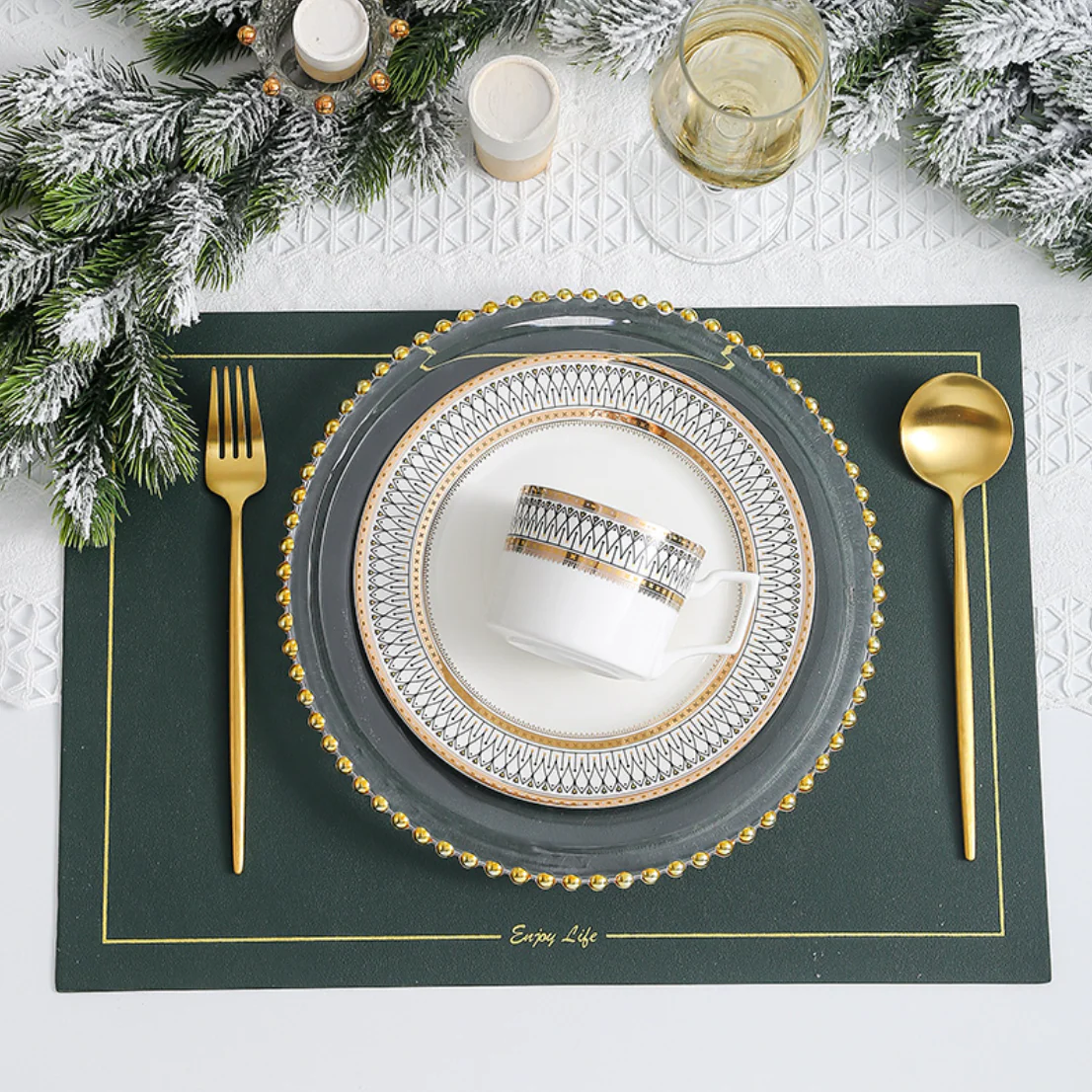Gold Detailed Glam Dessert Plate - Image 9
