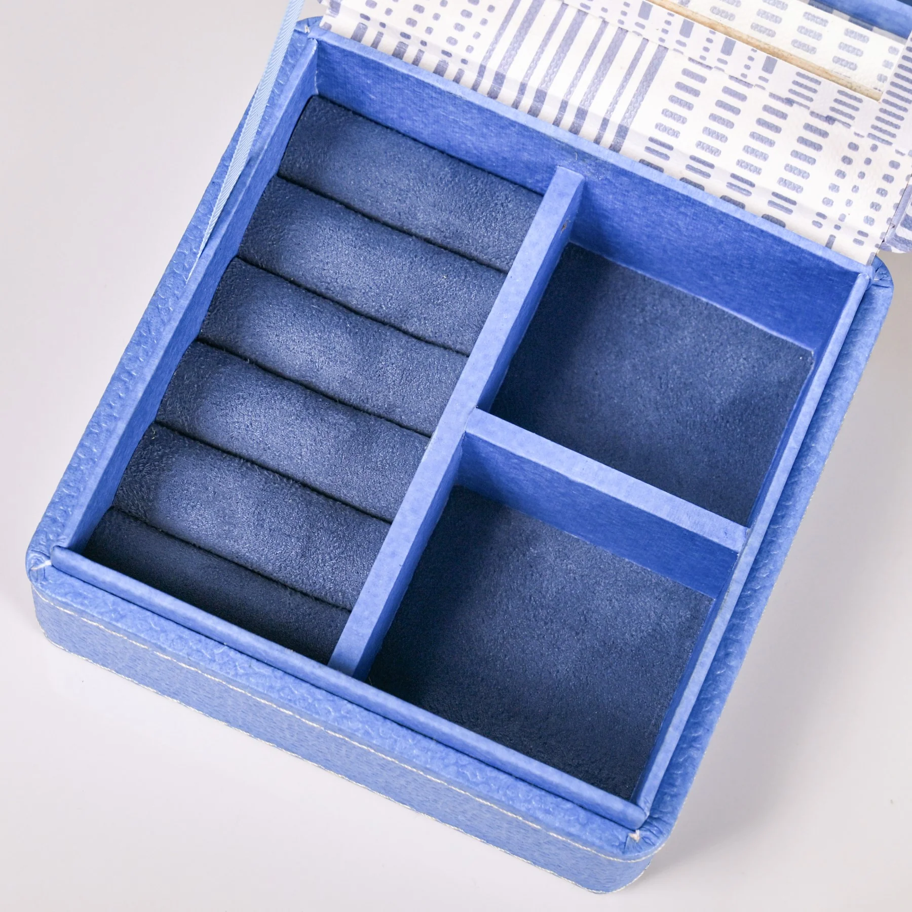 Dots And Dash Multi Section Jewellery Box With Mirror - Image 8