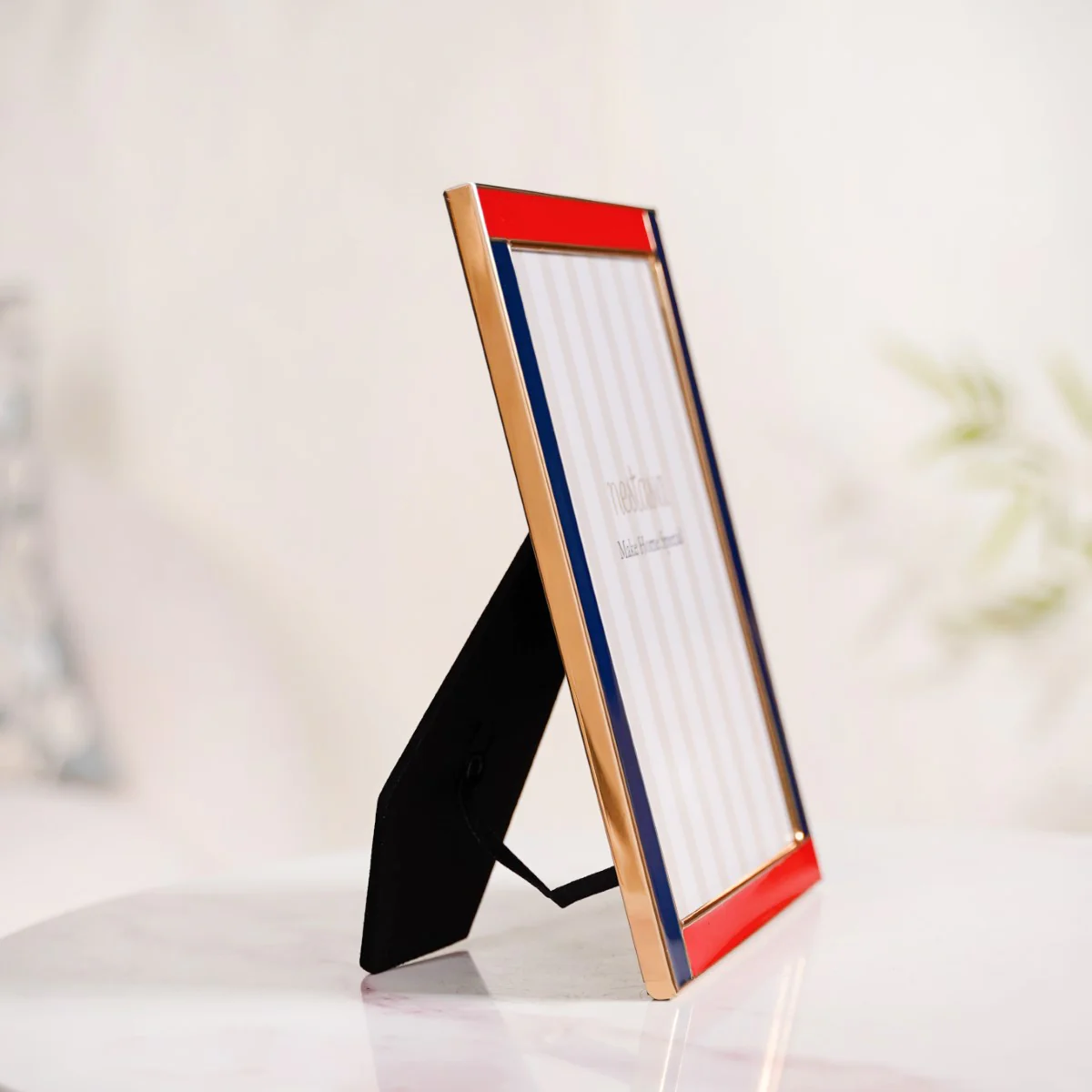 Dual Toned Photo Frame With Gold Rim 7.5"x6" - Image 3
