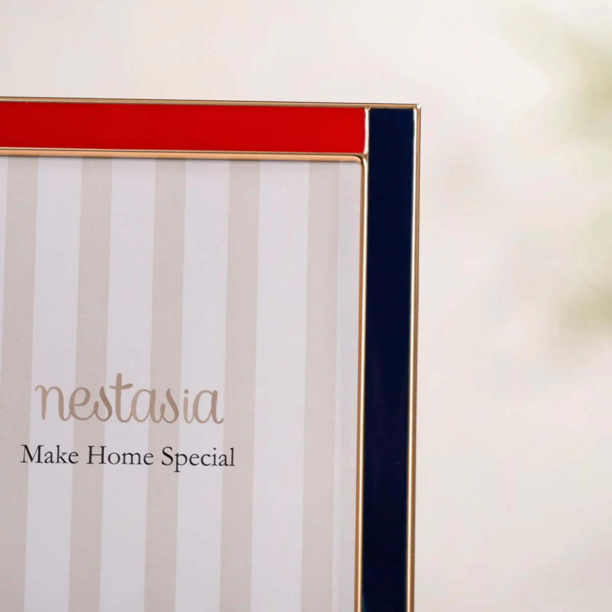Dual Toned Photo Frame With Gold Rim 7.5"x6" - Image 9