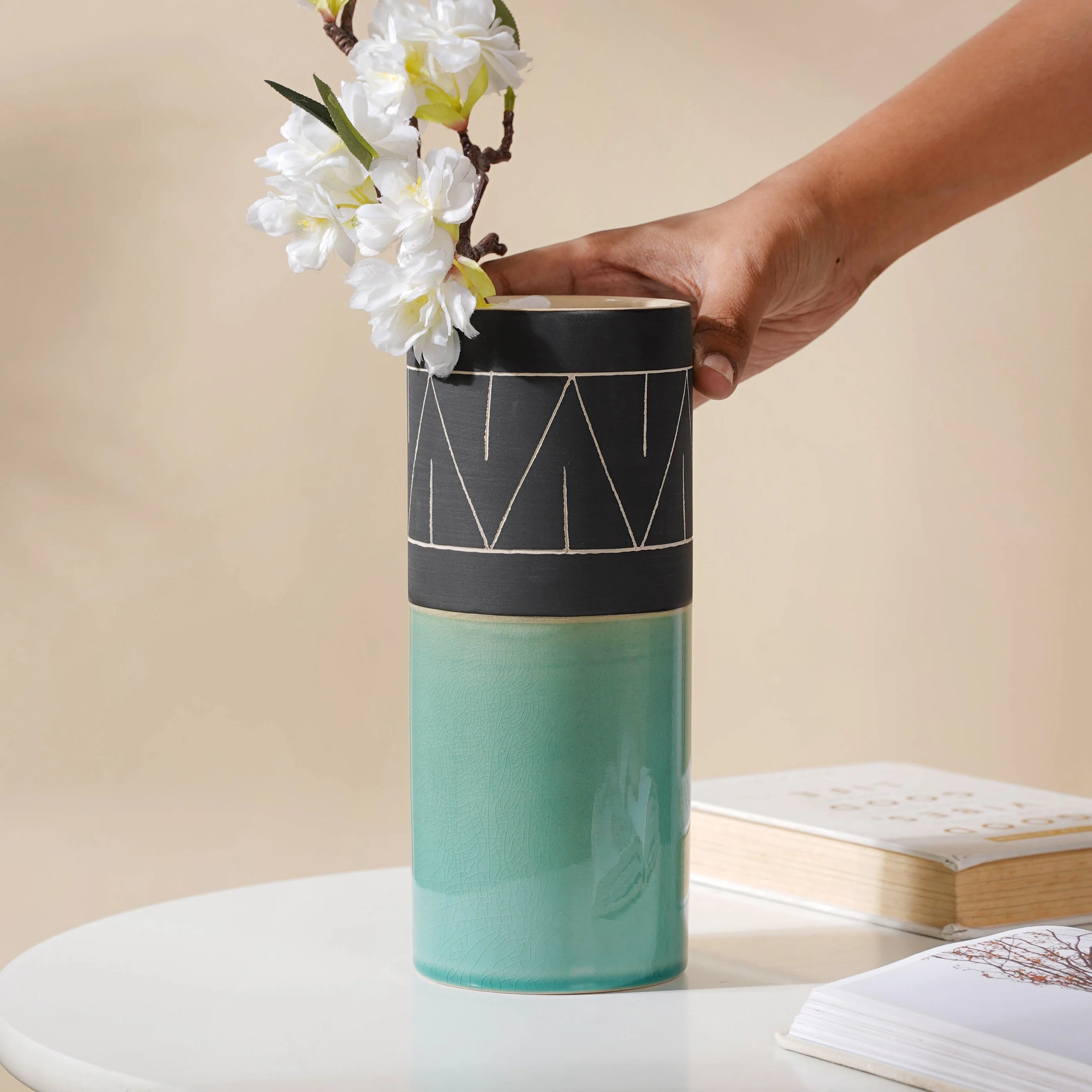 Dual Toned Taper Flower Vase - Image 13