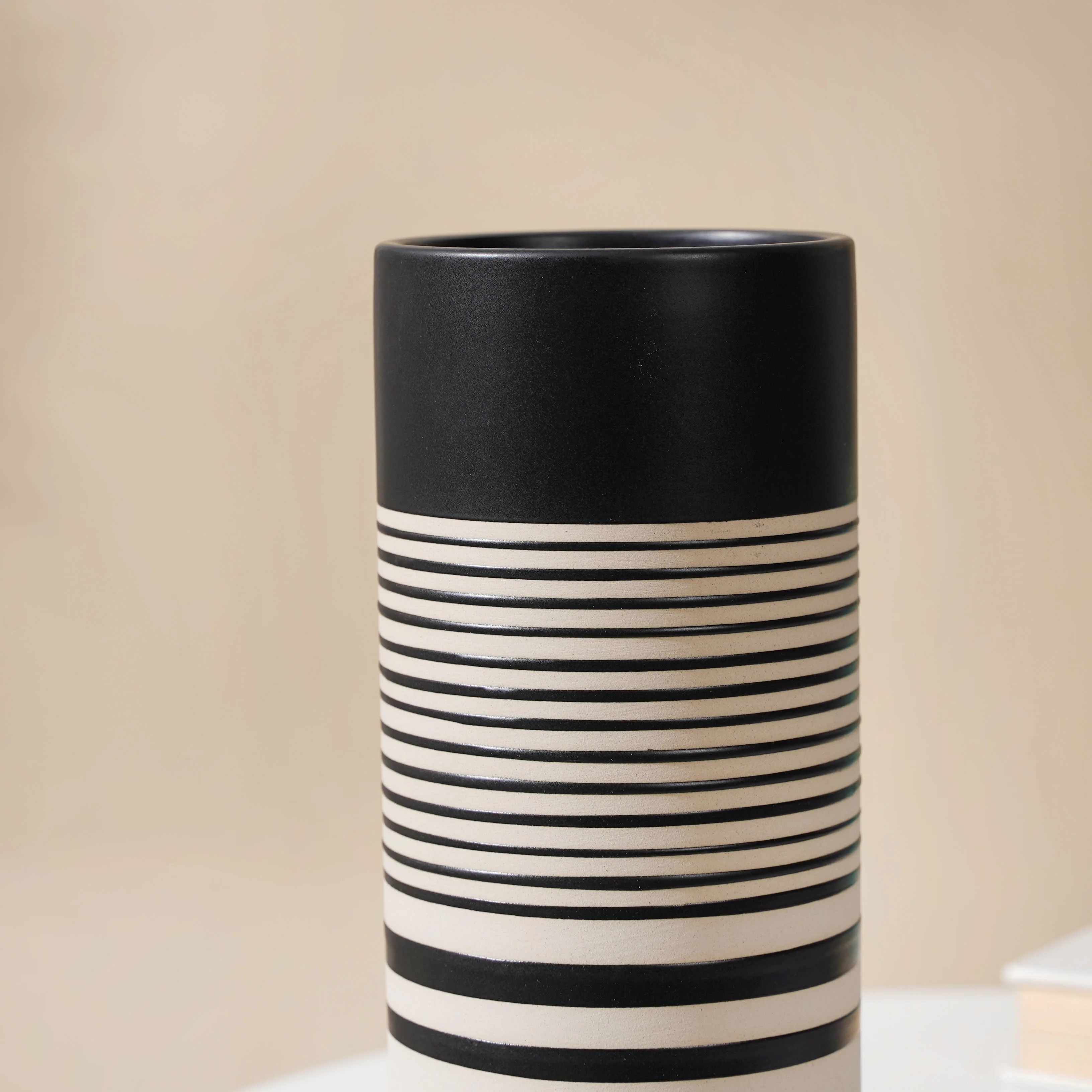 Dual Toned Taper Flower Vase - Image 7
