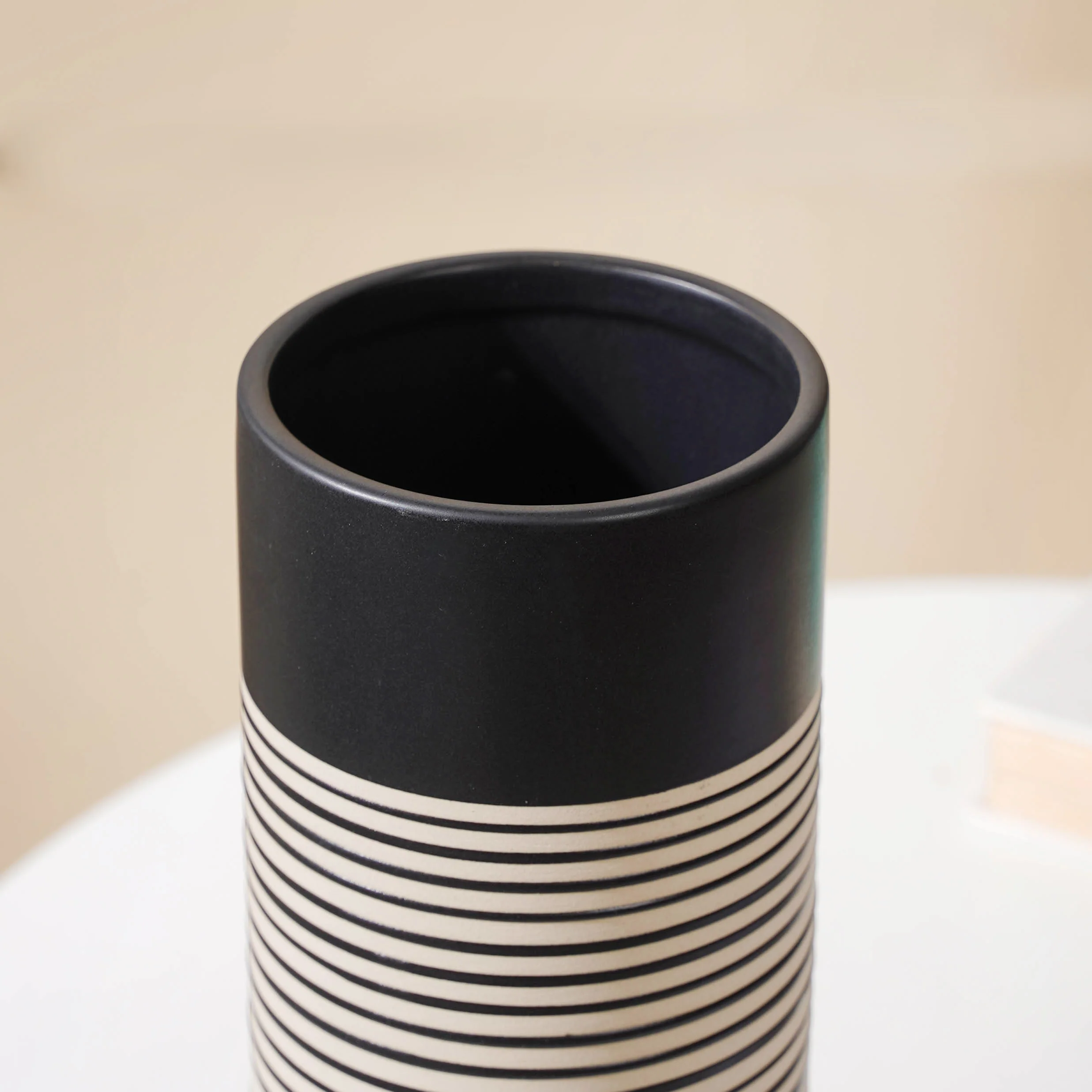 Dual Toned Taper Flower Vase - Image 8