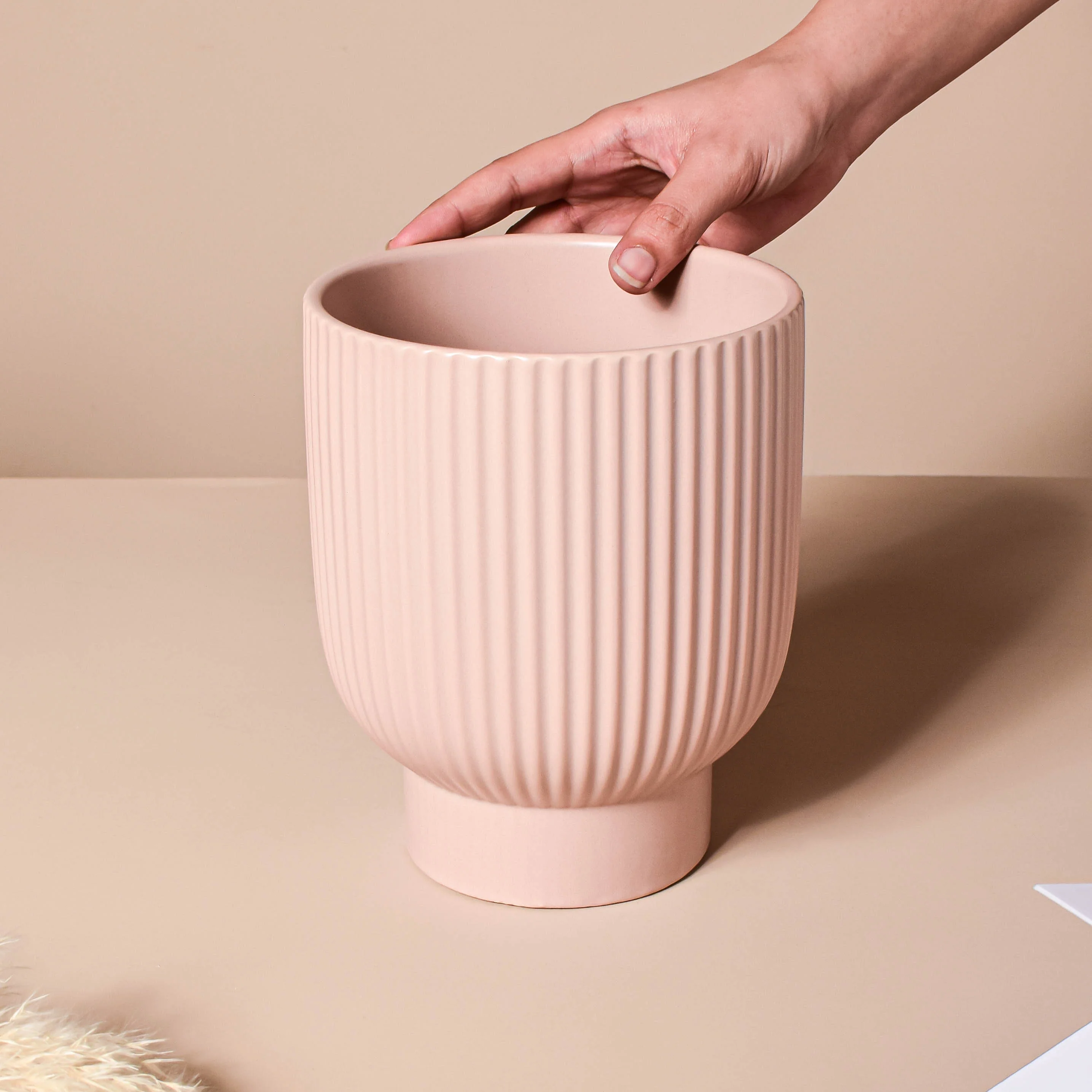 Dusky Pink Ribbed Vase - Image 2