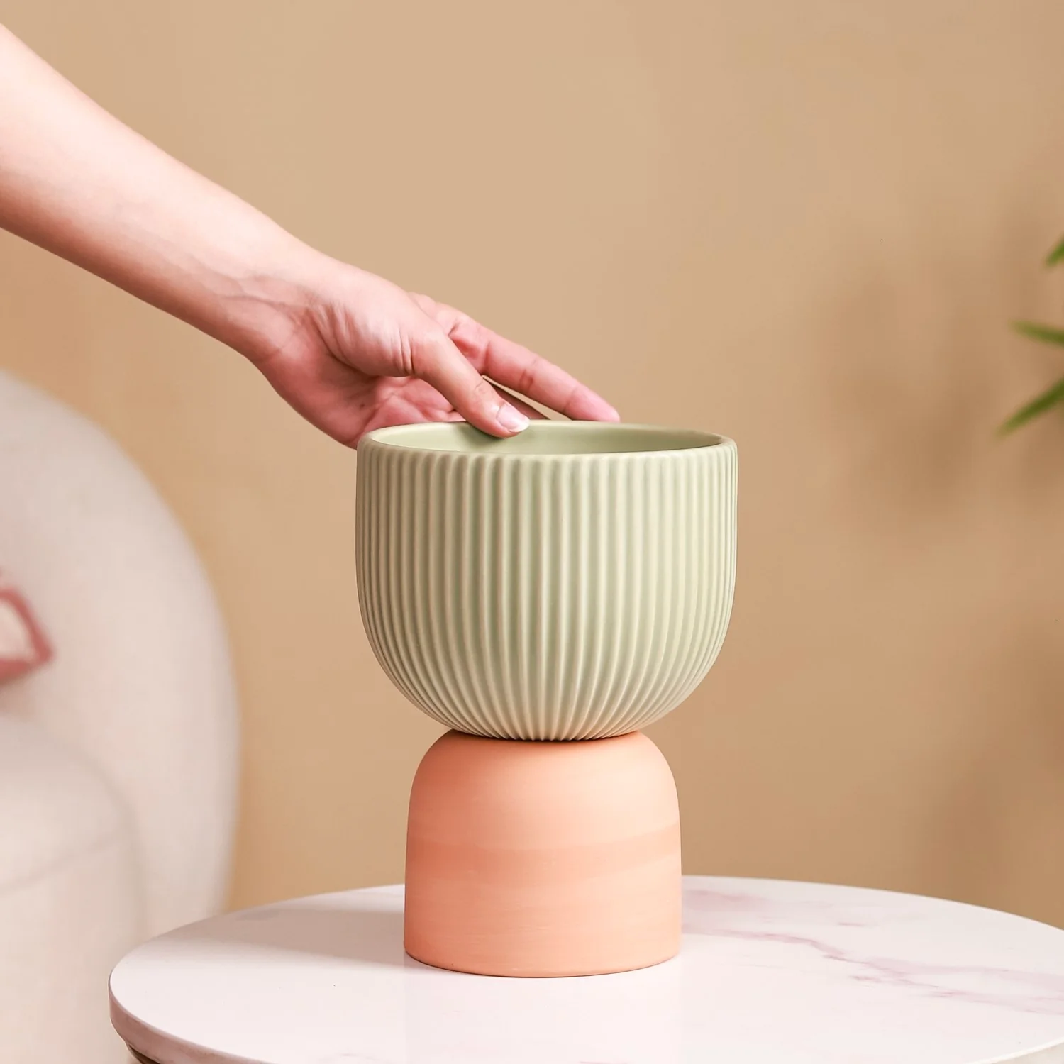 Earthy Flower Vase - Image 4