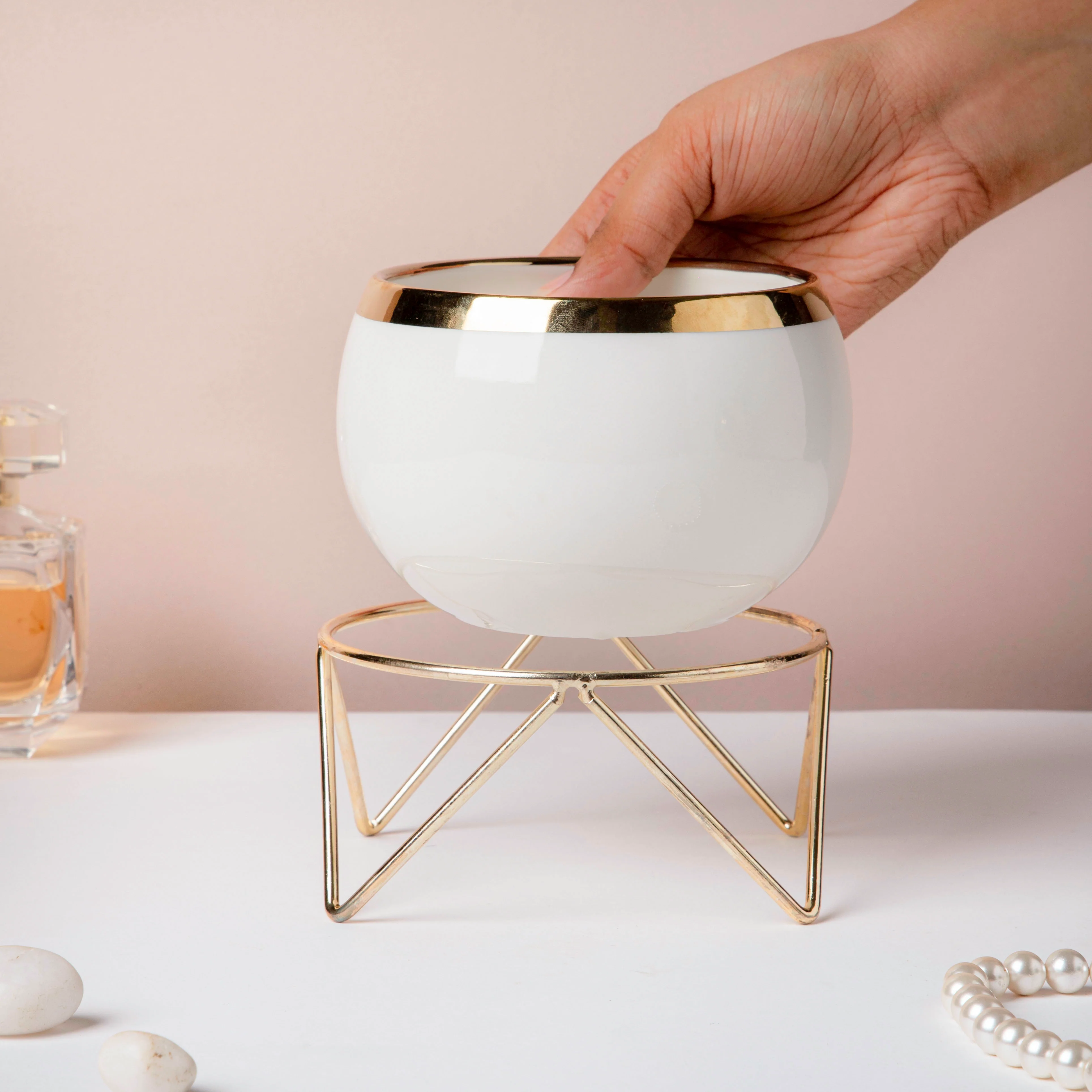 Eclat Ceramic White Planter With Stand Large - Image 2
