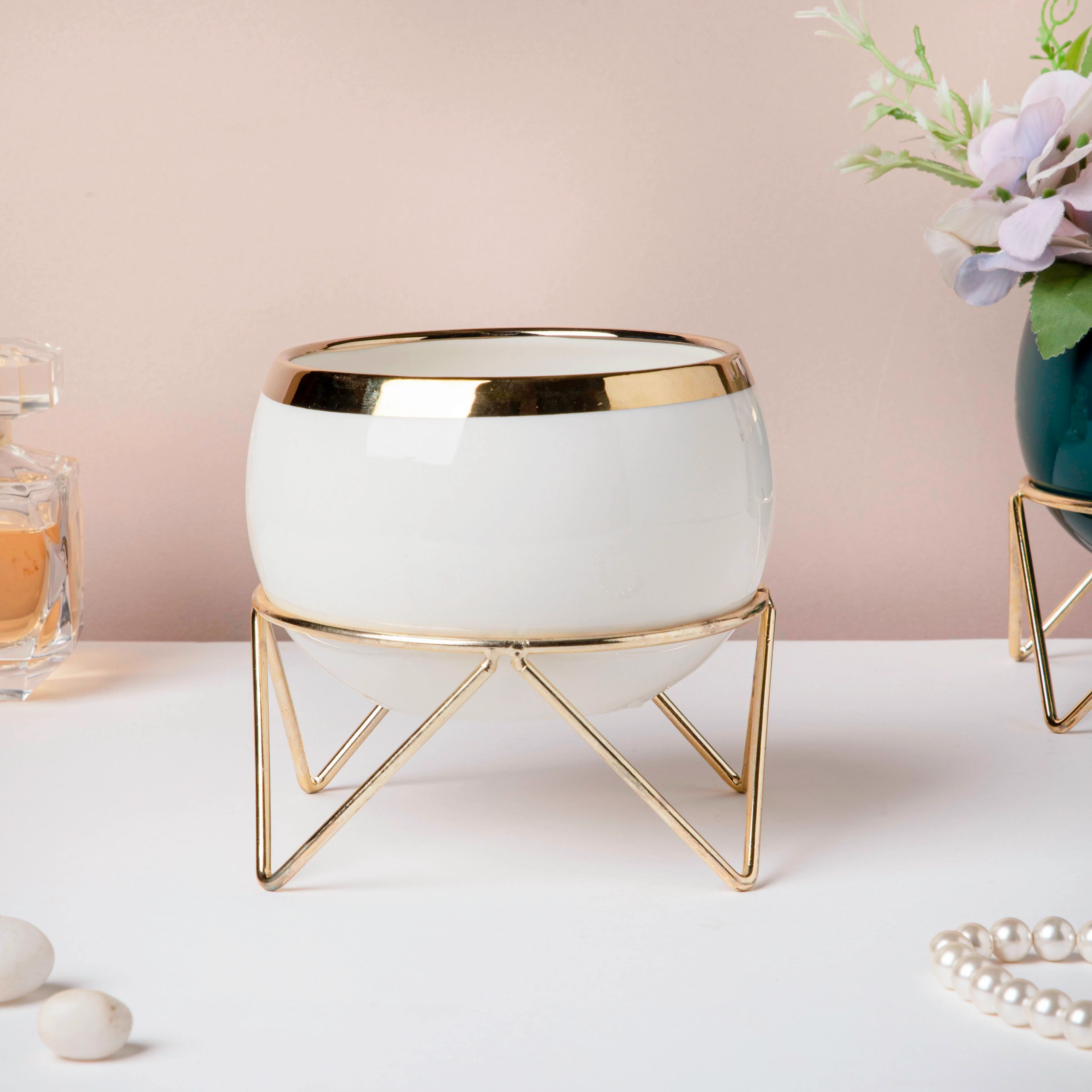 Eclat Ceramic White Planter With Stand Large - Image 3