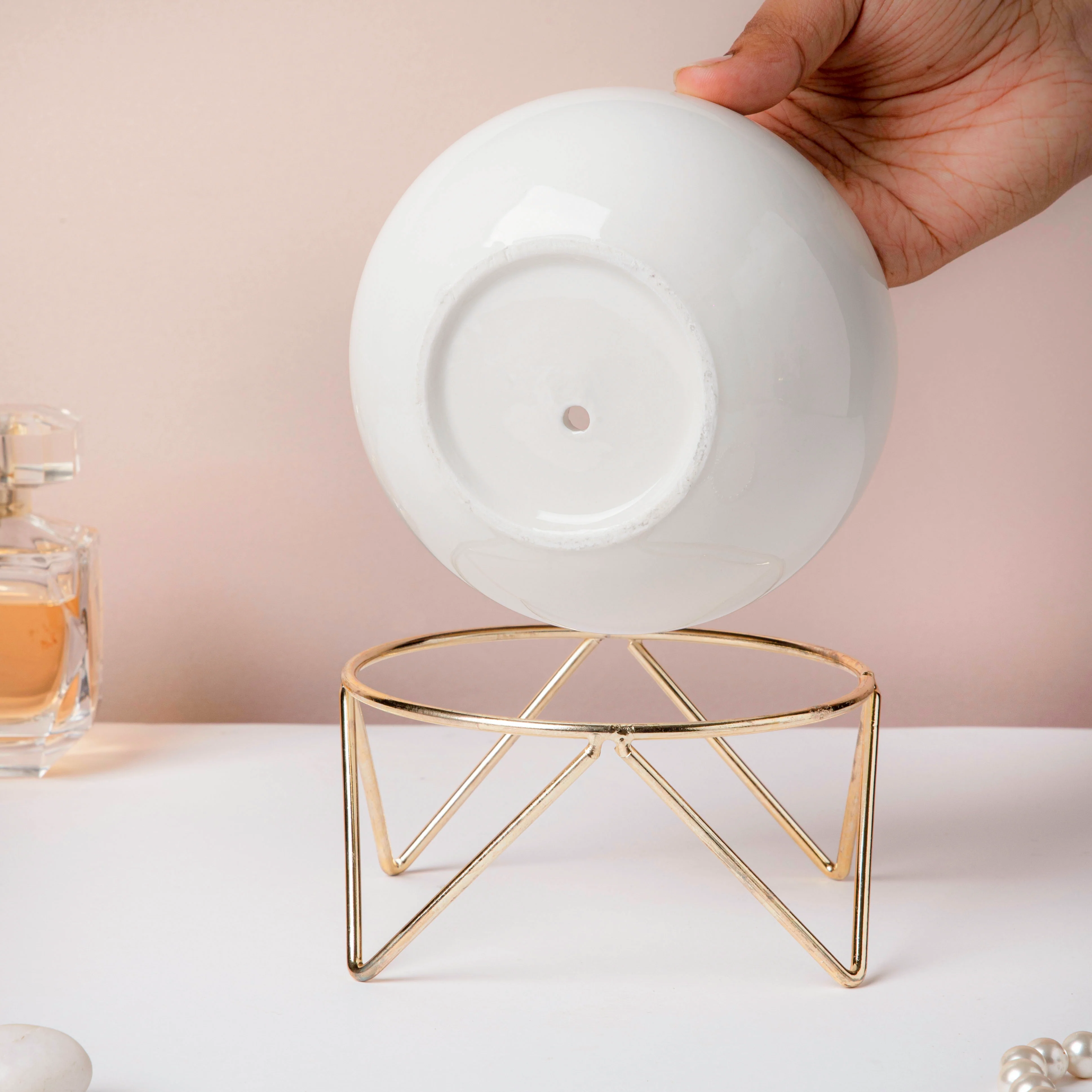 Eclat Ceramic White Planter With Stand Large - Image 6
