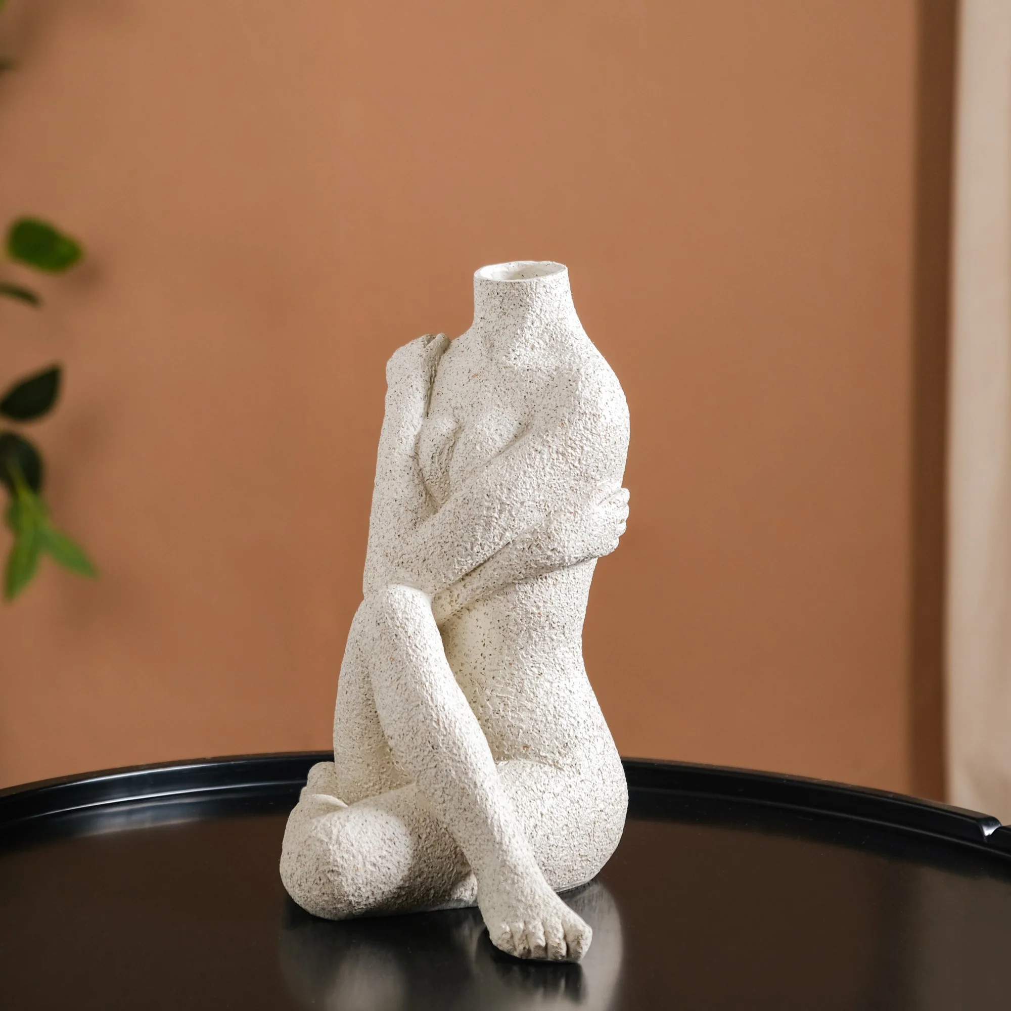 Embrace Vase Showpiece - Image 10