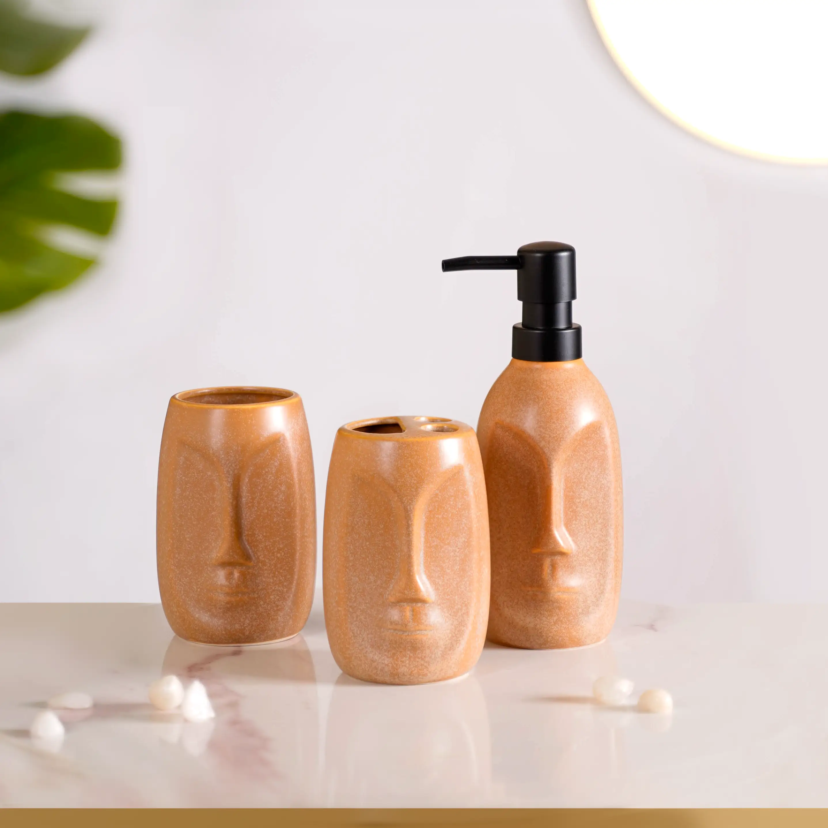 Faces Ceramic Bathroom Accessories Set Of 3 - Image 13