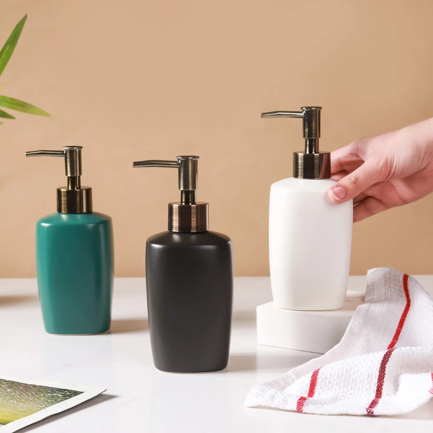 Fancy Pump Bottle - Image 3
