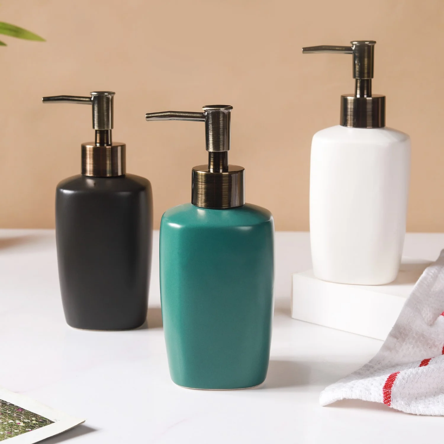 Fancy Pump Bottle - Image 9