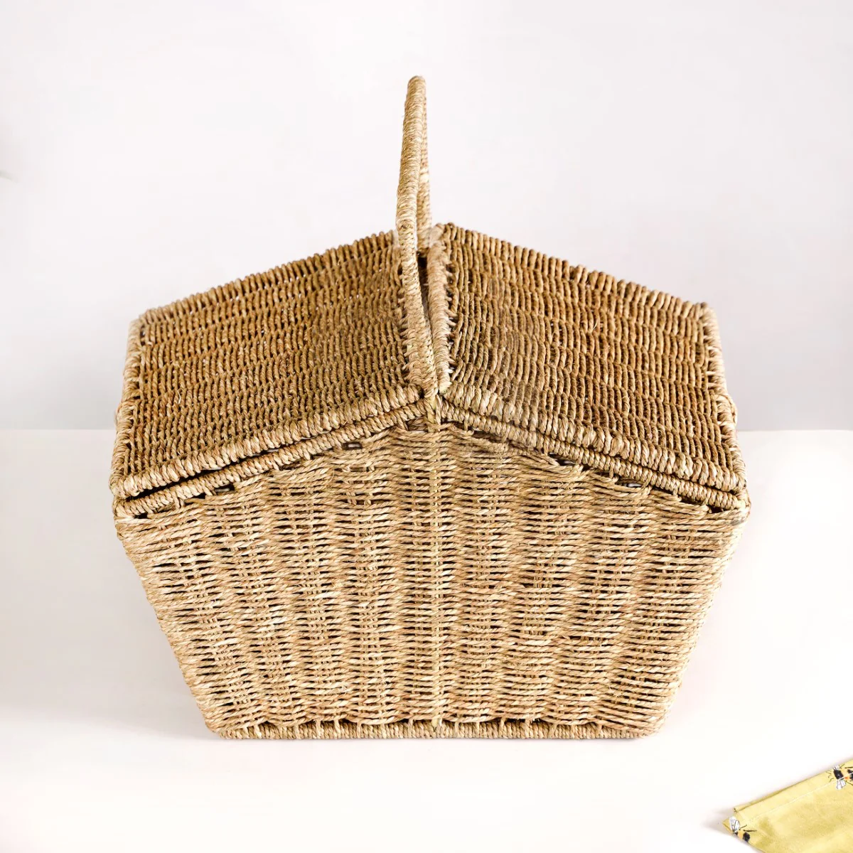 Farmhouse Eco Friendly Picnic Basket - Image 9