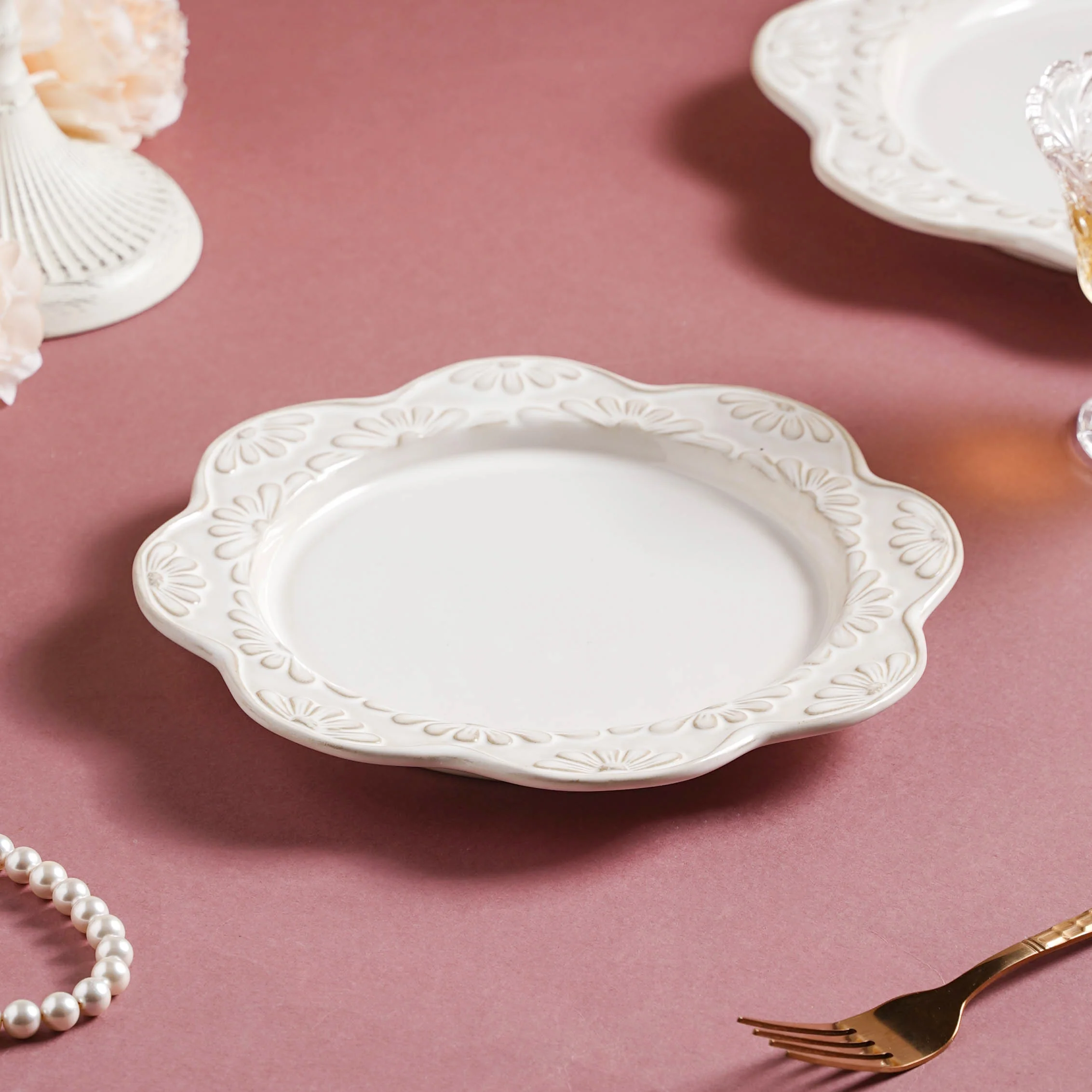 Faye Floral Side Plate 9 Inch - Image 2