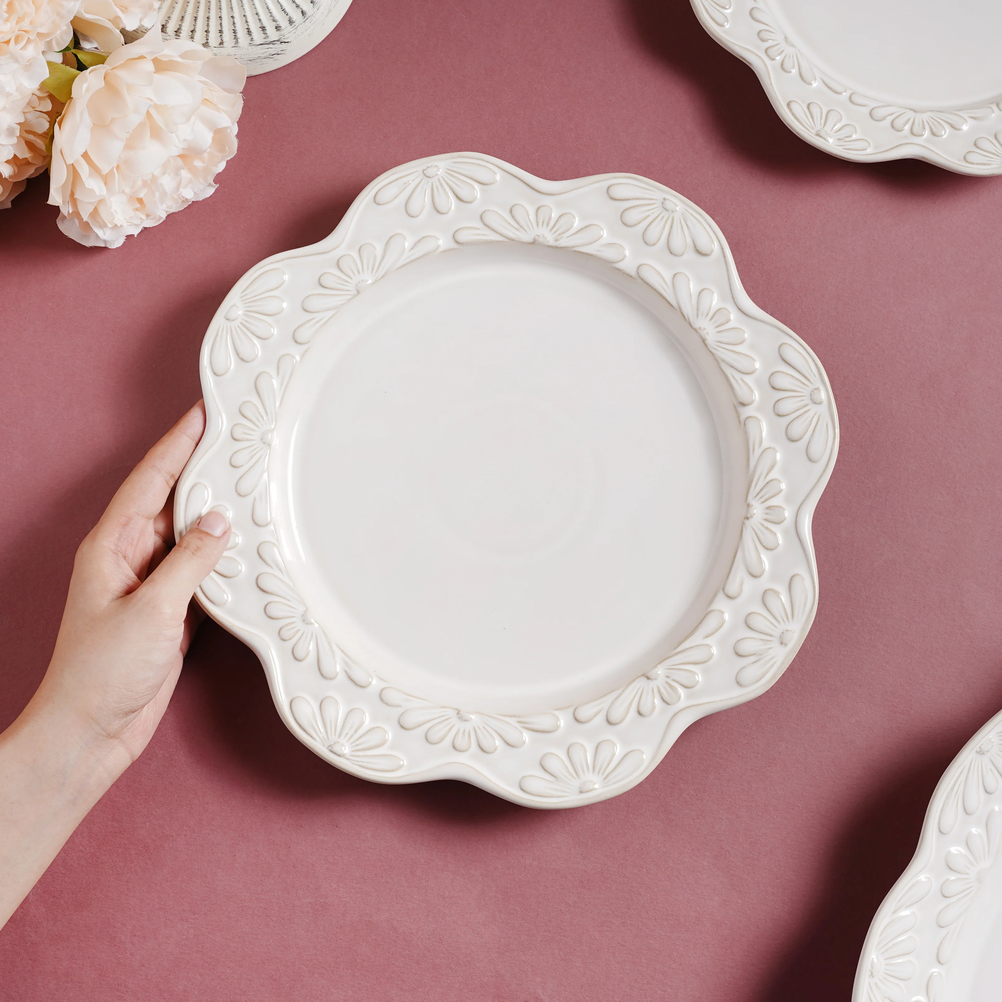 Faye Floral Side Plate 9 Inch - Image 3