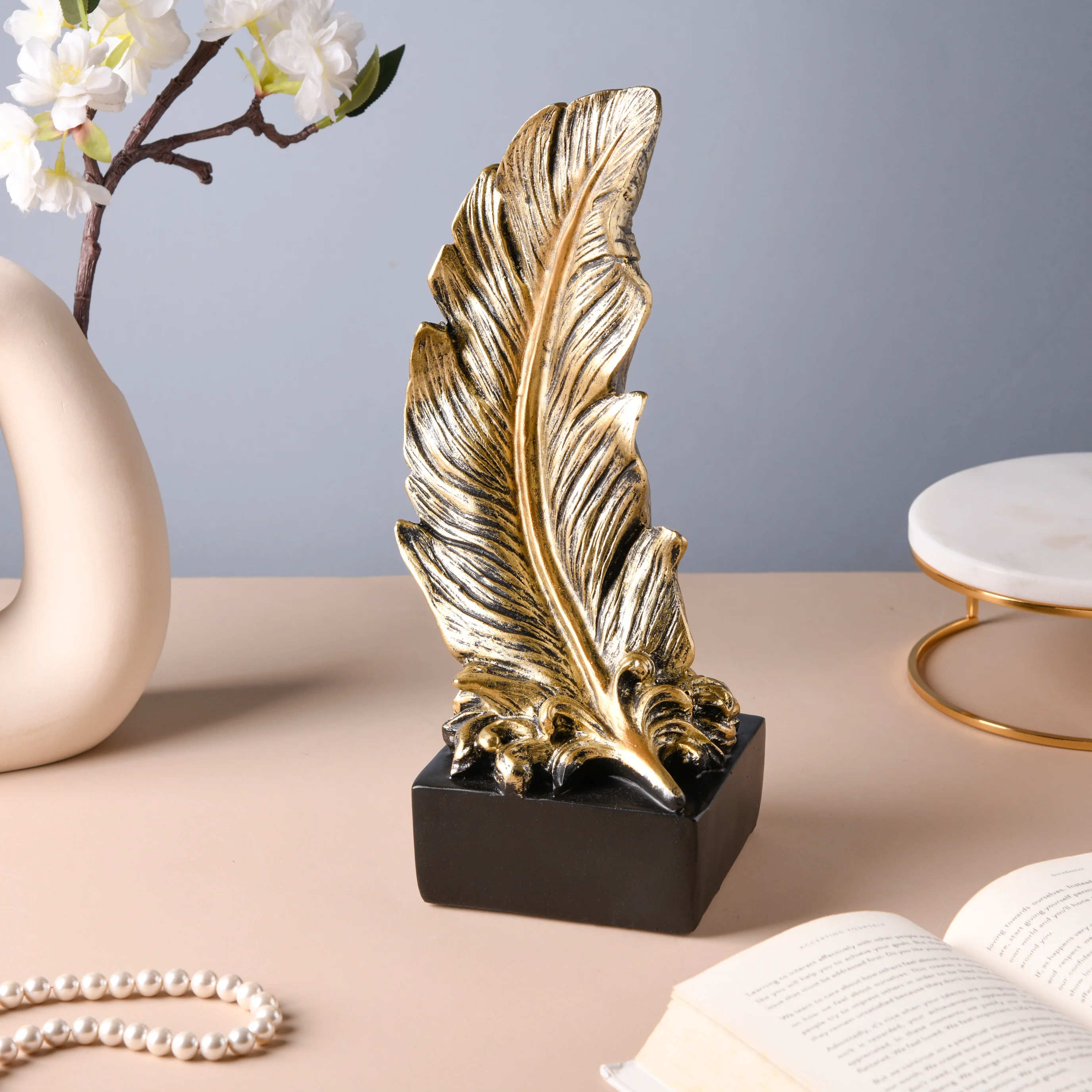 Feather Showpiece - Image 2