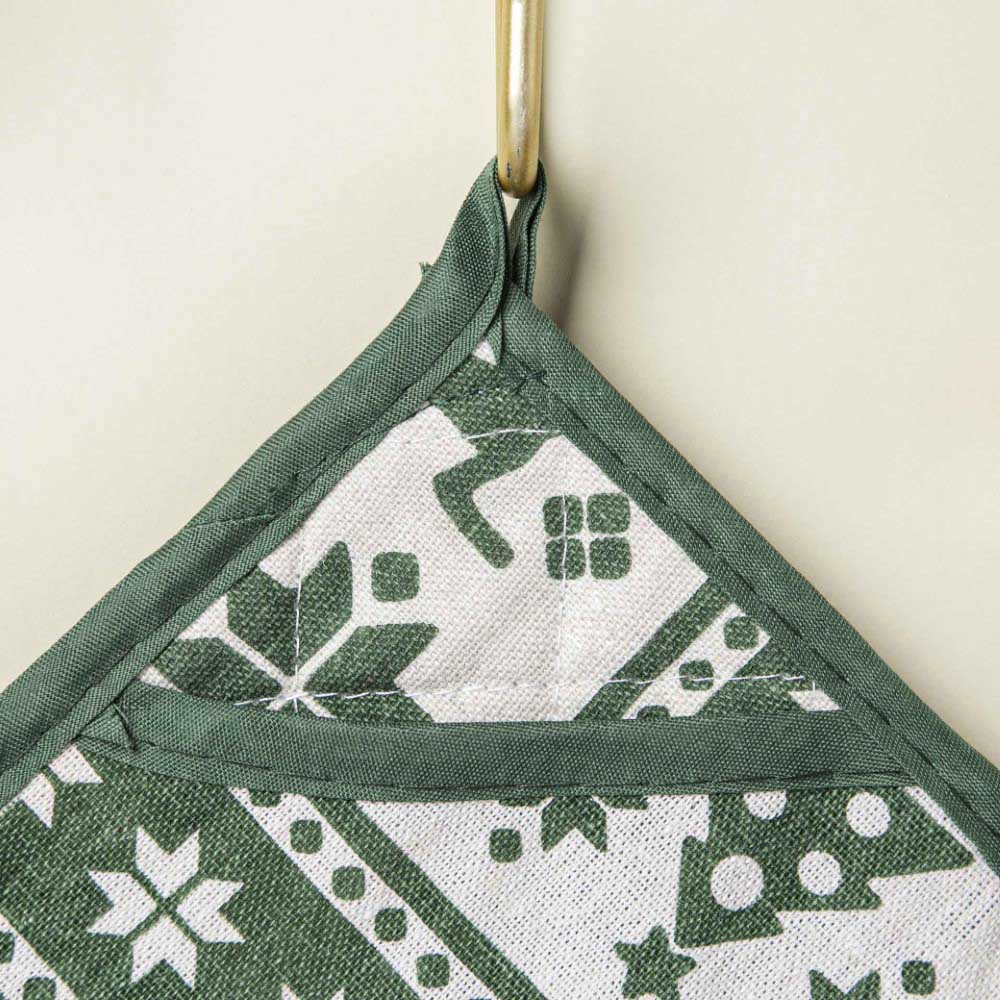 Festive Christmas Oven Mitt And Mat Green Set Of 2 - Image 7