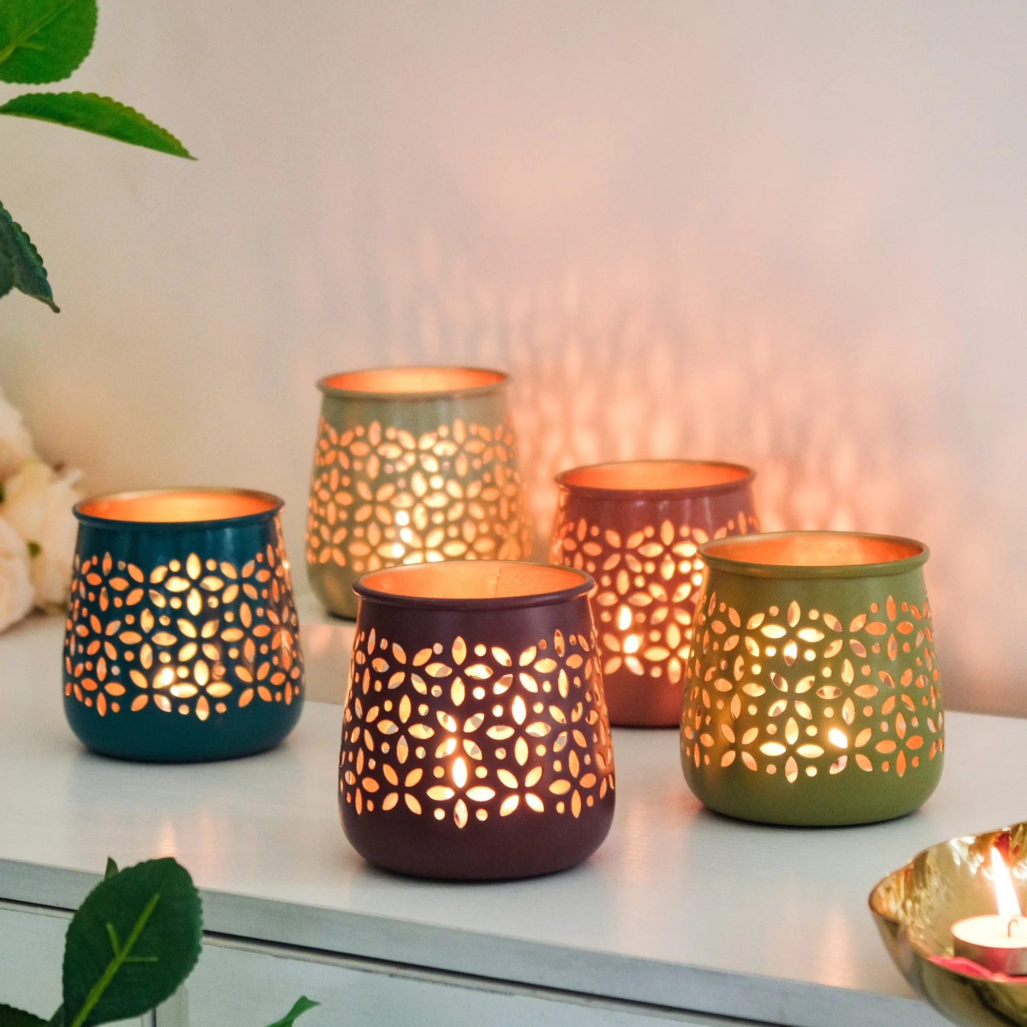 Festive Tealight Candle Holder Set Of 5 - Image 9