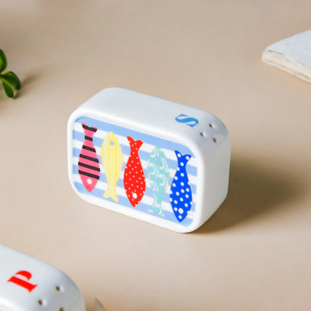 Fish Patterned Ceramic Salt And Pepper Shakers Set - Image 9