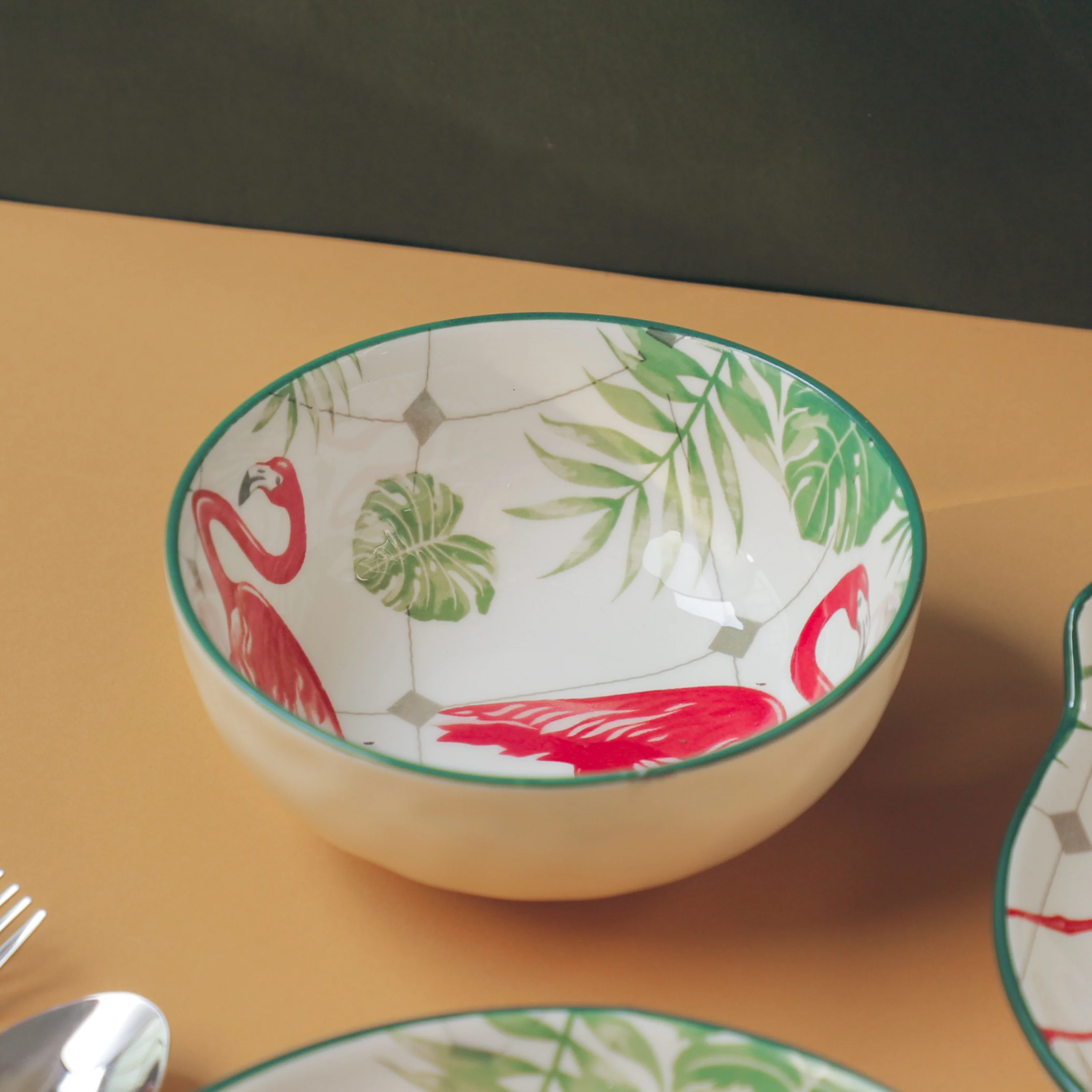 Flamingo Crockery Fiesta - Image 2