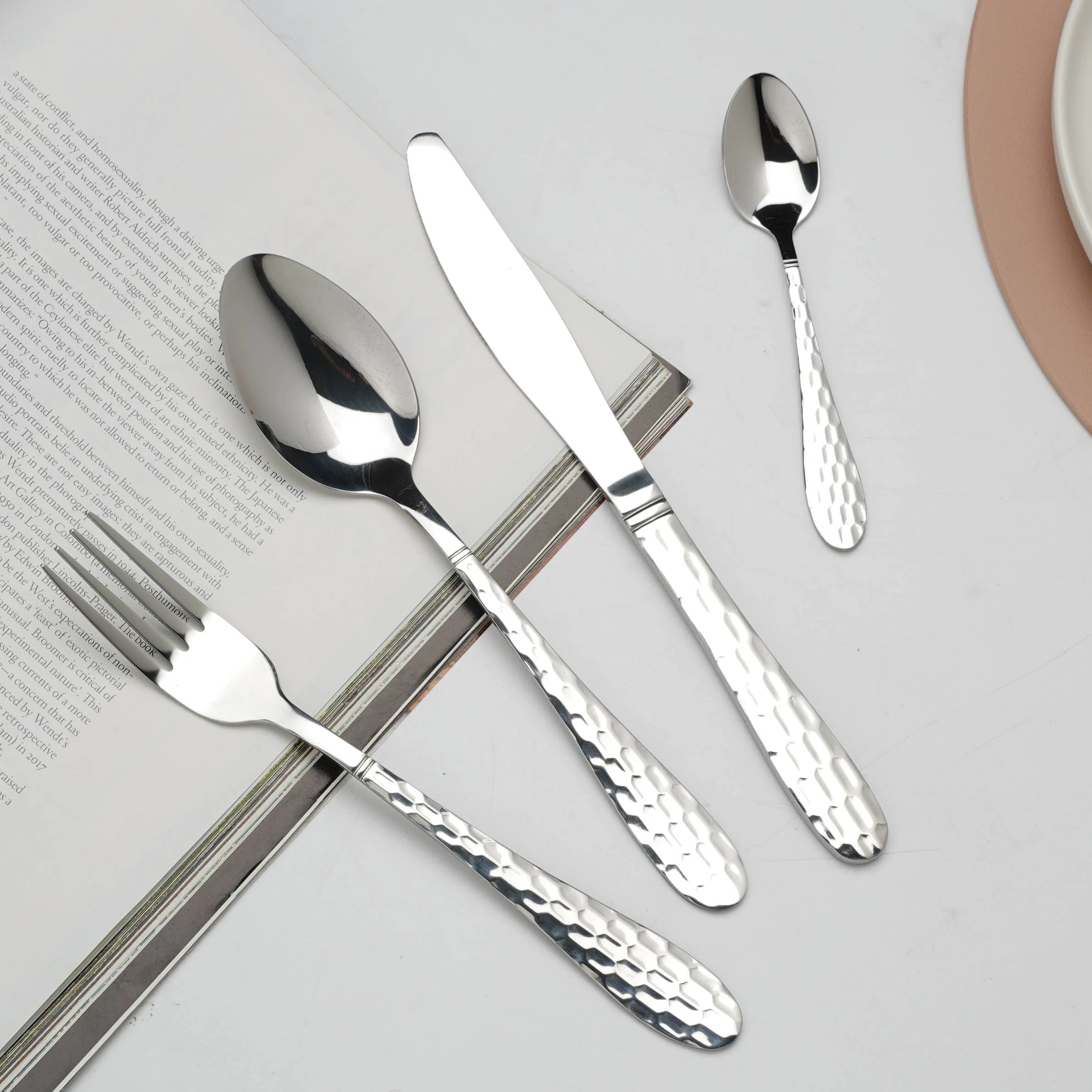 Flatware Set - Image 9