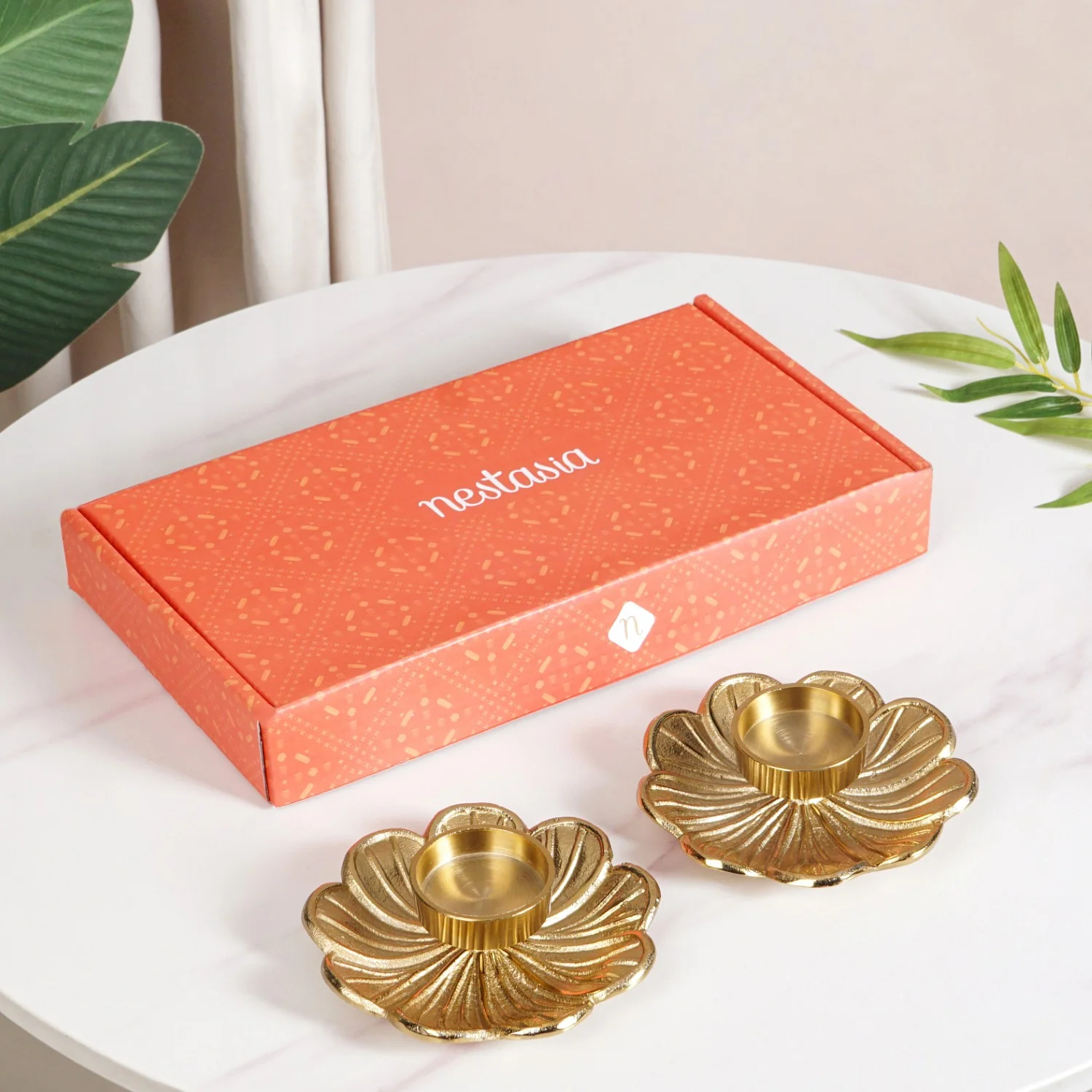 Flora Festive Tealight Holder Set Of 2 In Festive Gift Box - Image 2