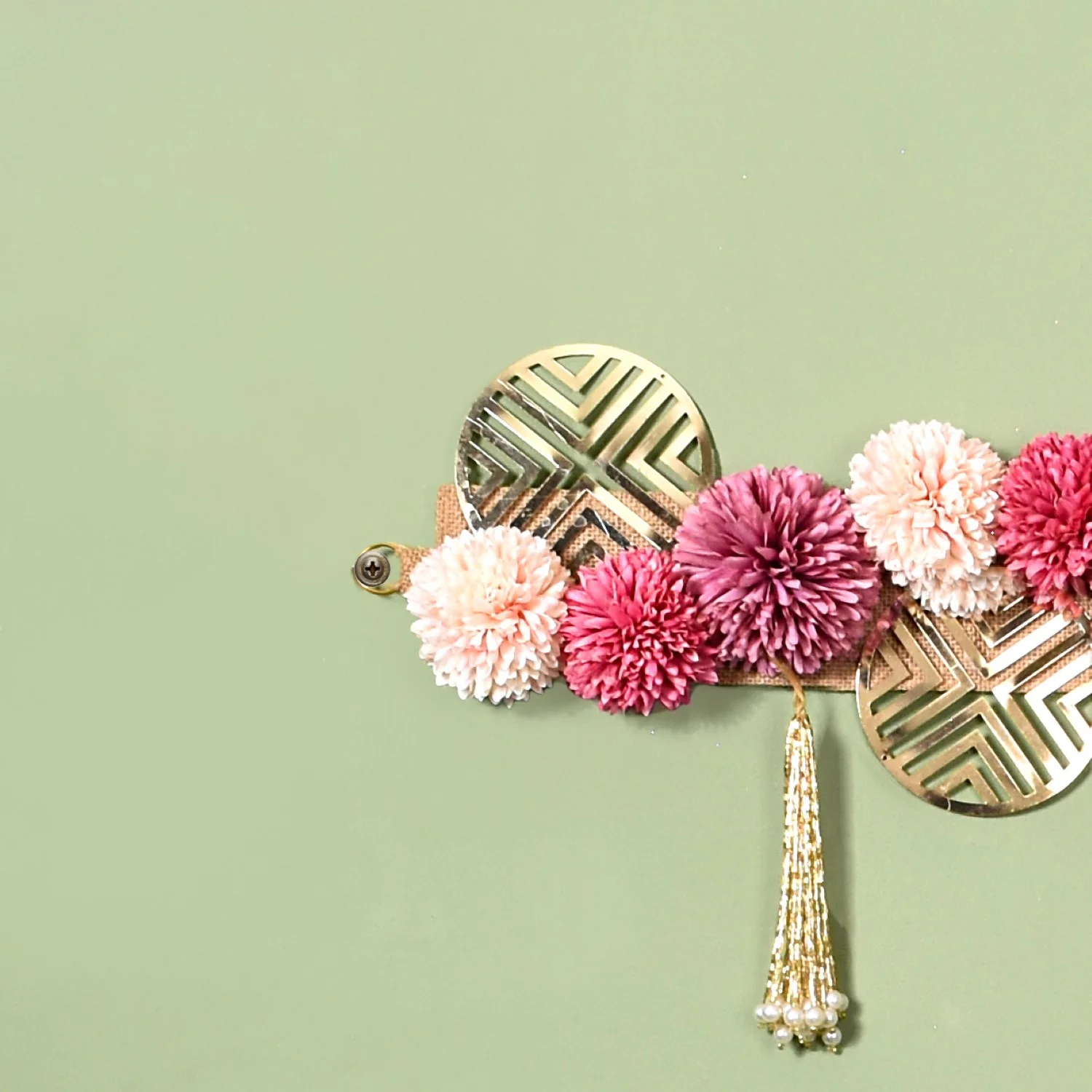 Floral Laminated Jute Festive Wall Hanging With Tassels - Image 7