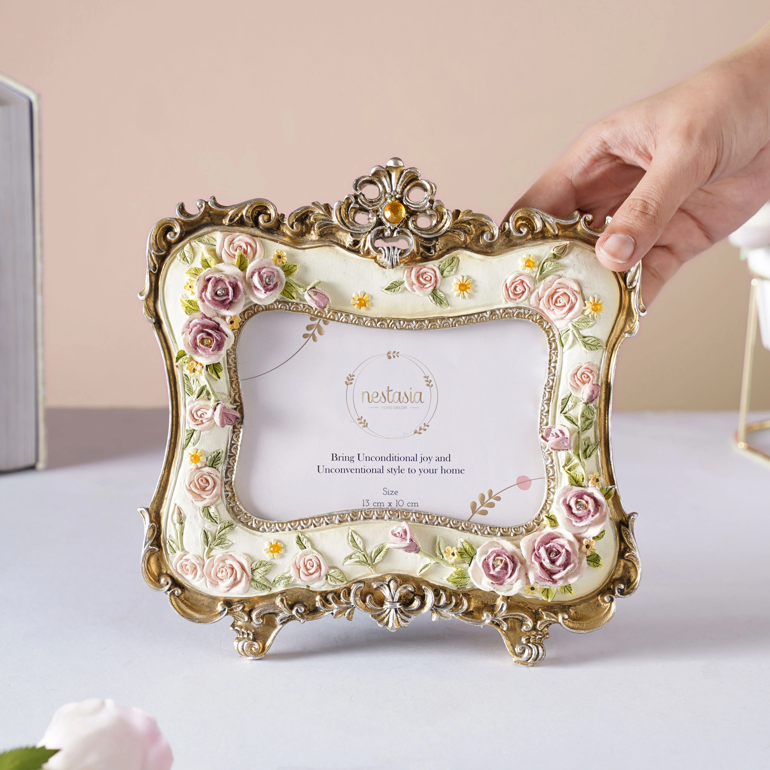 Floral Vintage Photo Frame - Image 2