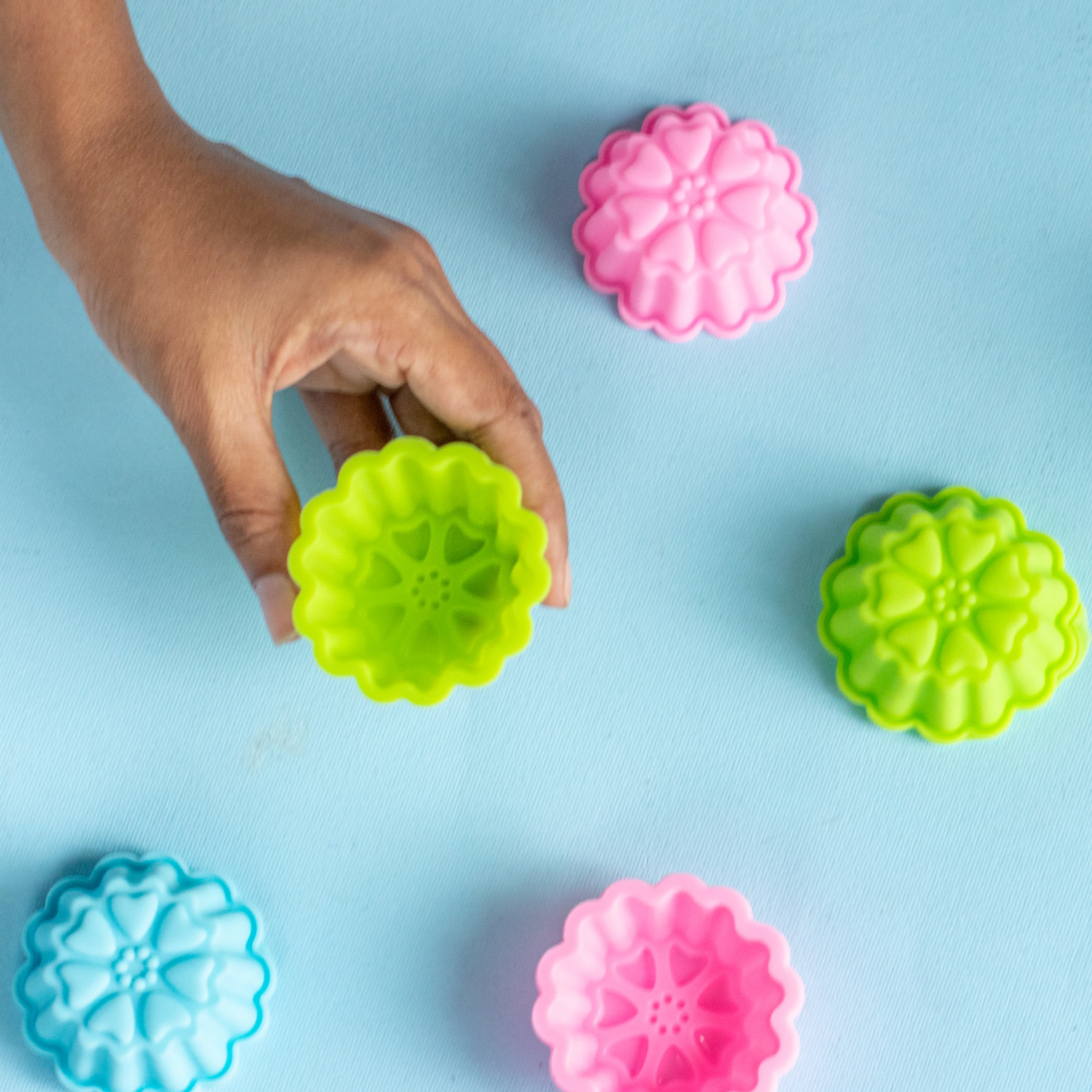 Flower Cupcake Mould - Image 3