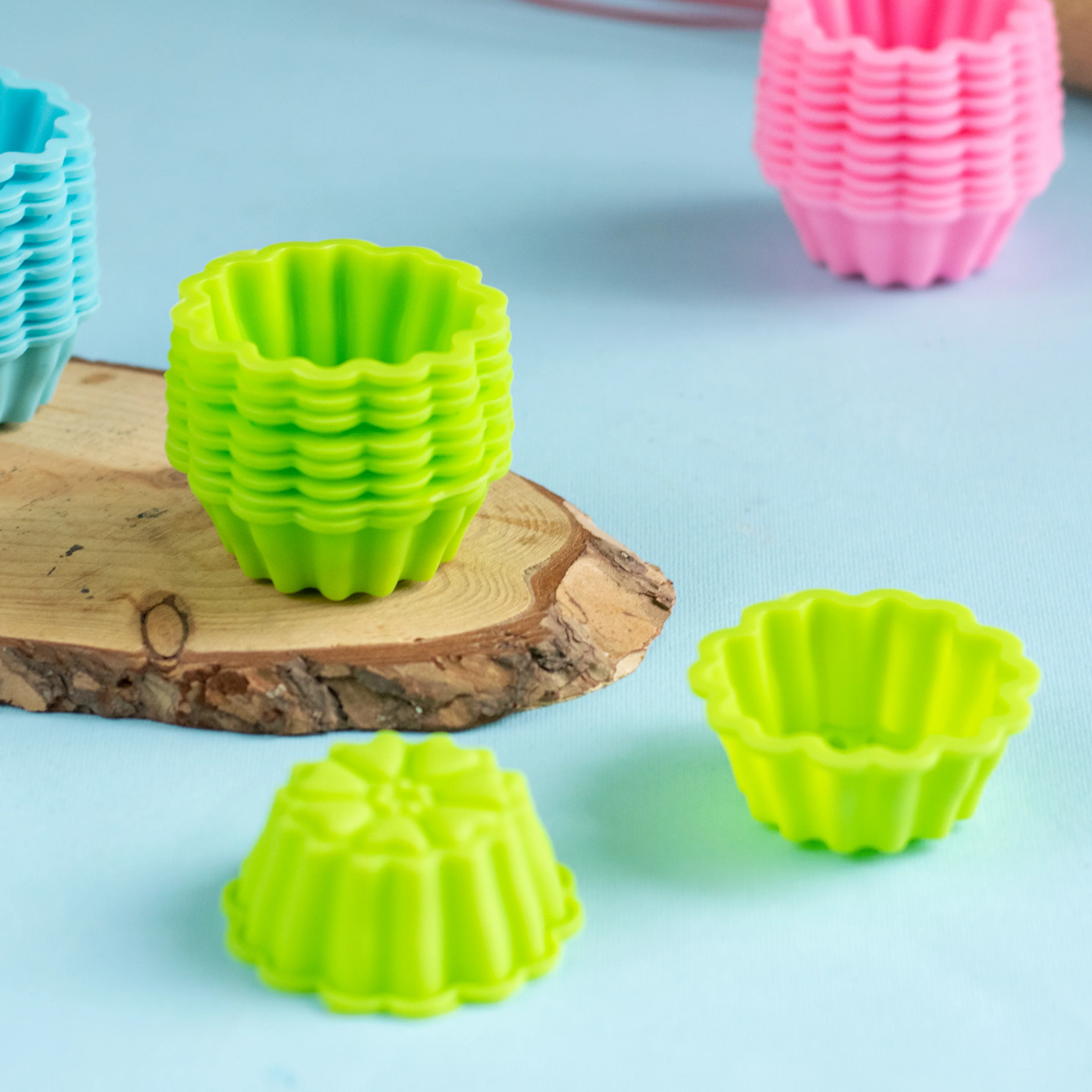 Flower Cupcake Mould - Image 7