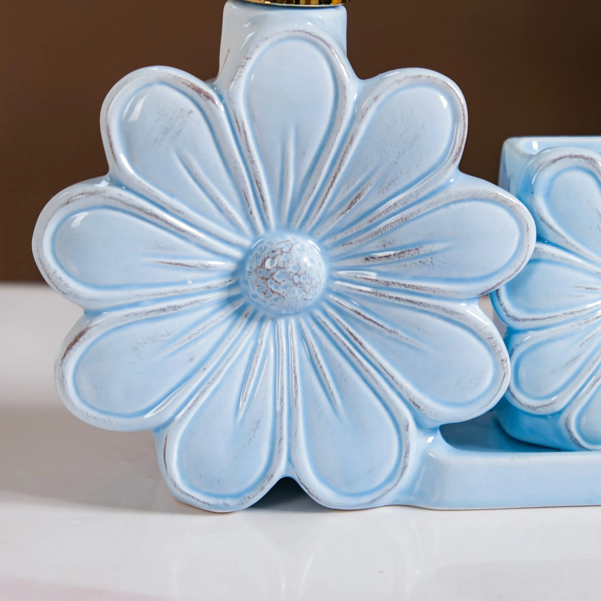 Flower Soap Dispenser With Holder Ceramic Blue - Image 10