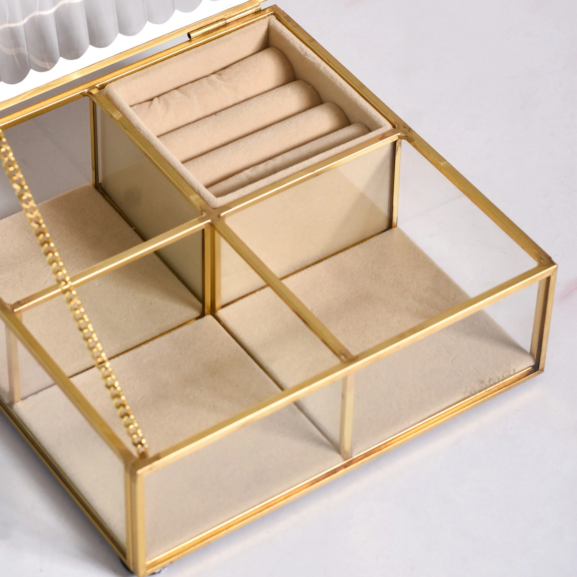 Fluted Lid Multi Section Glass Jewellery Box - Image 9