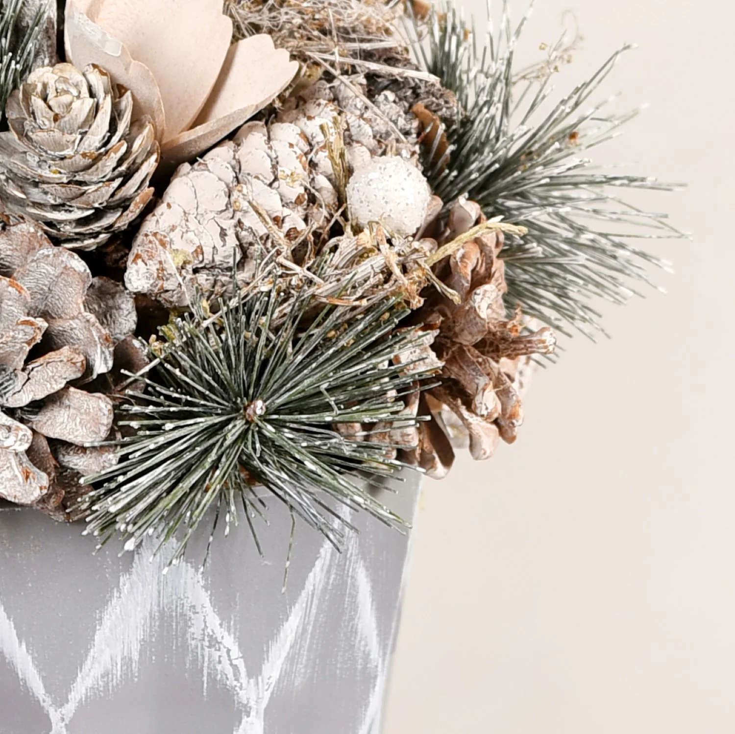 Frosty Pine Cones Dried Flower Pot - Image 7