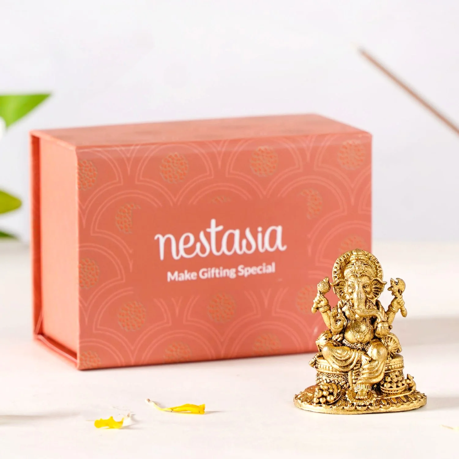 Ganpati Statue With Temple Jewellery Finish 5cm - Image 2