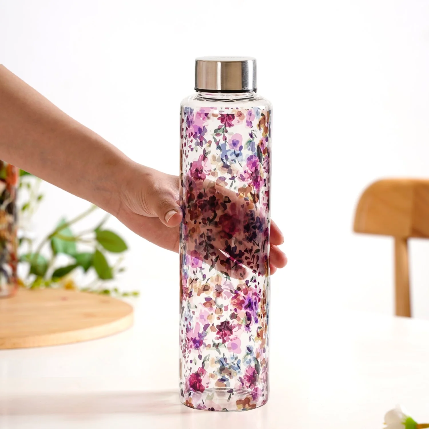 Garden Rose Large Glass Water Bottle 1000ml - Image 2