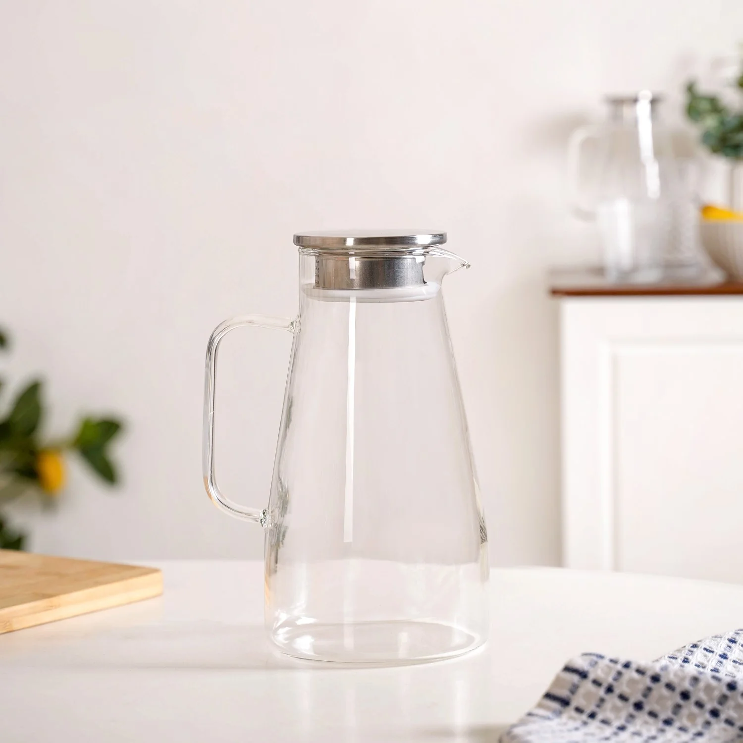 Glass Jug 1500ml - Image 3