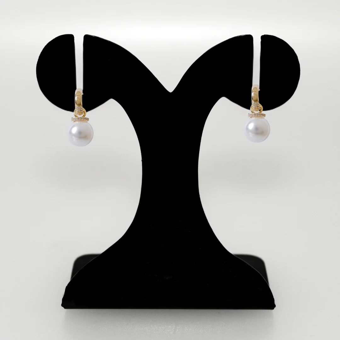 Glittery Hoop Pearl Drops Gold - Image 6