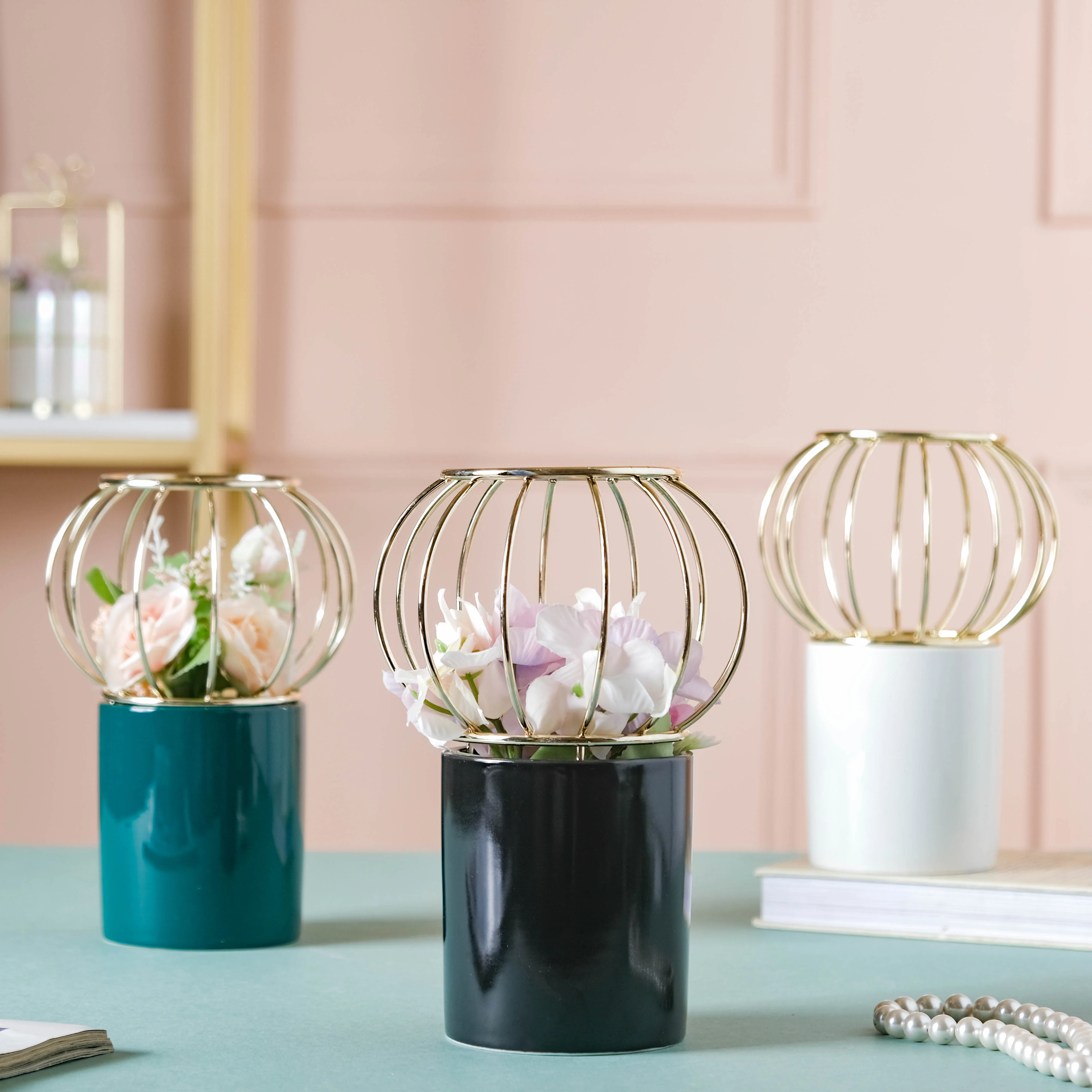 Globe Vase - Image 2