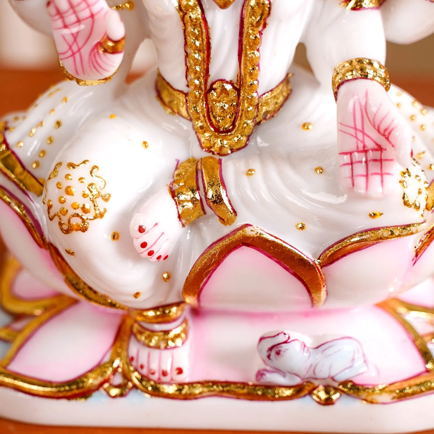 Goddess Laxmi On Lotus Idol 17x12cm - Image 7