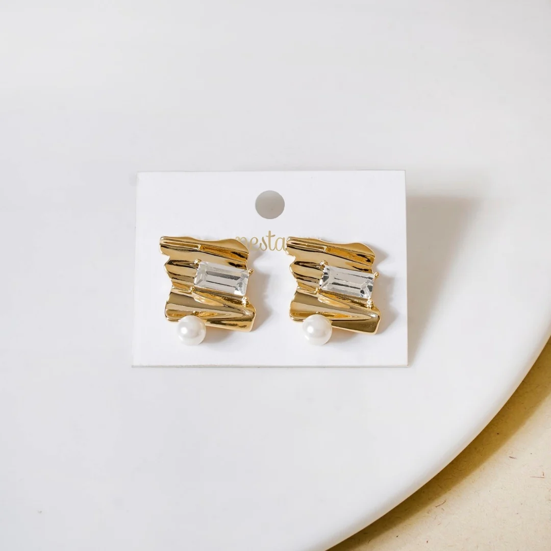 Gold Aura Abstract Stud