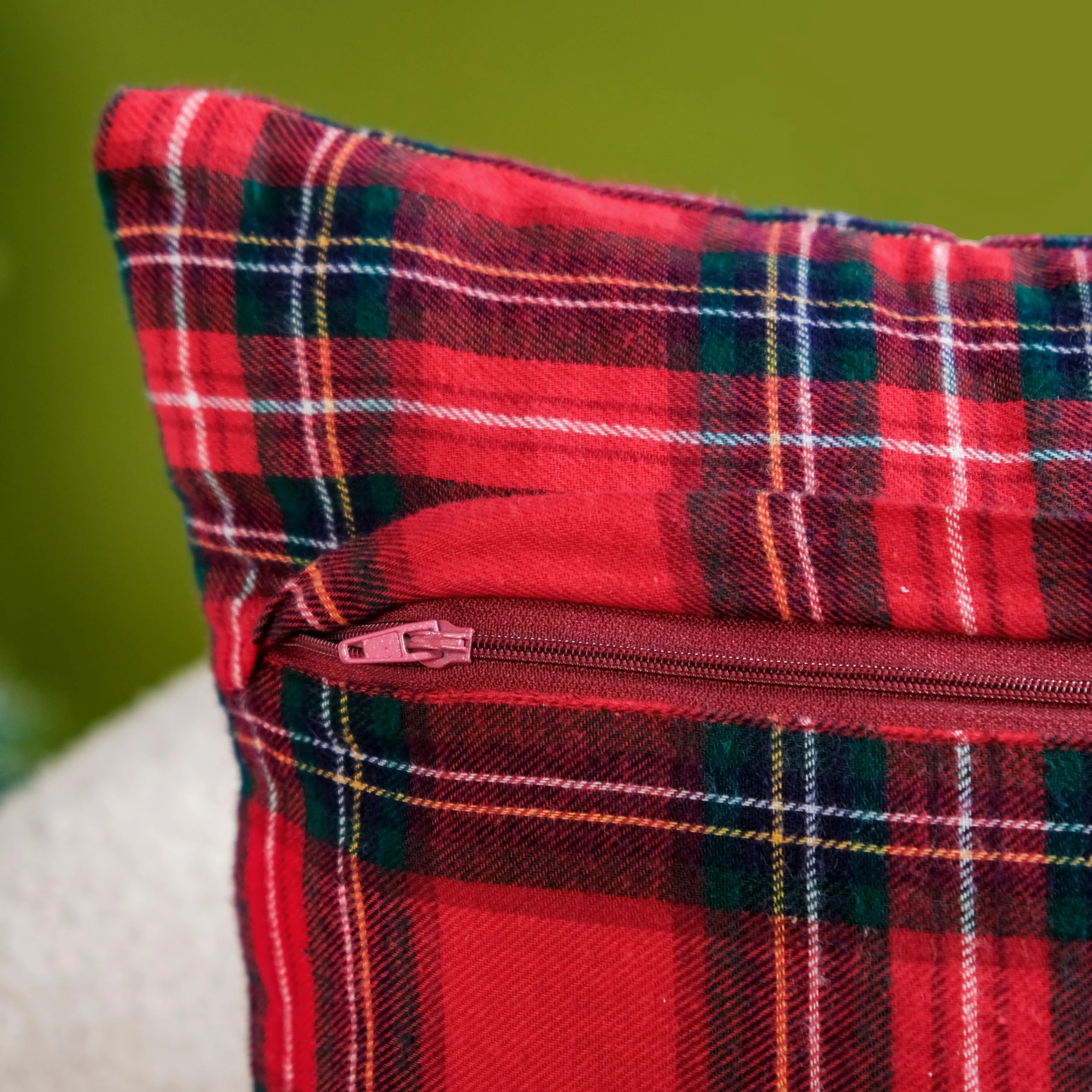 Gold Baubbles Plaid Cushion Cover 40x40cm - Image 6