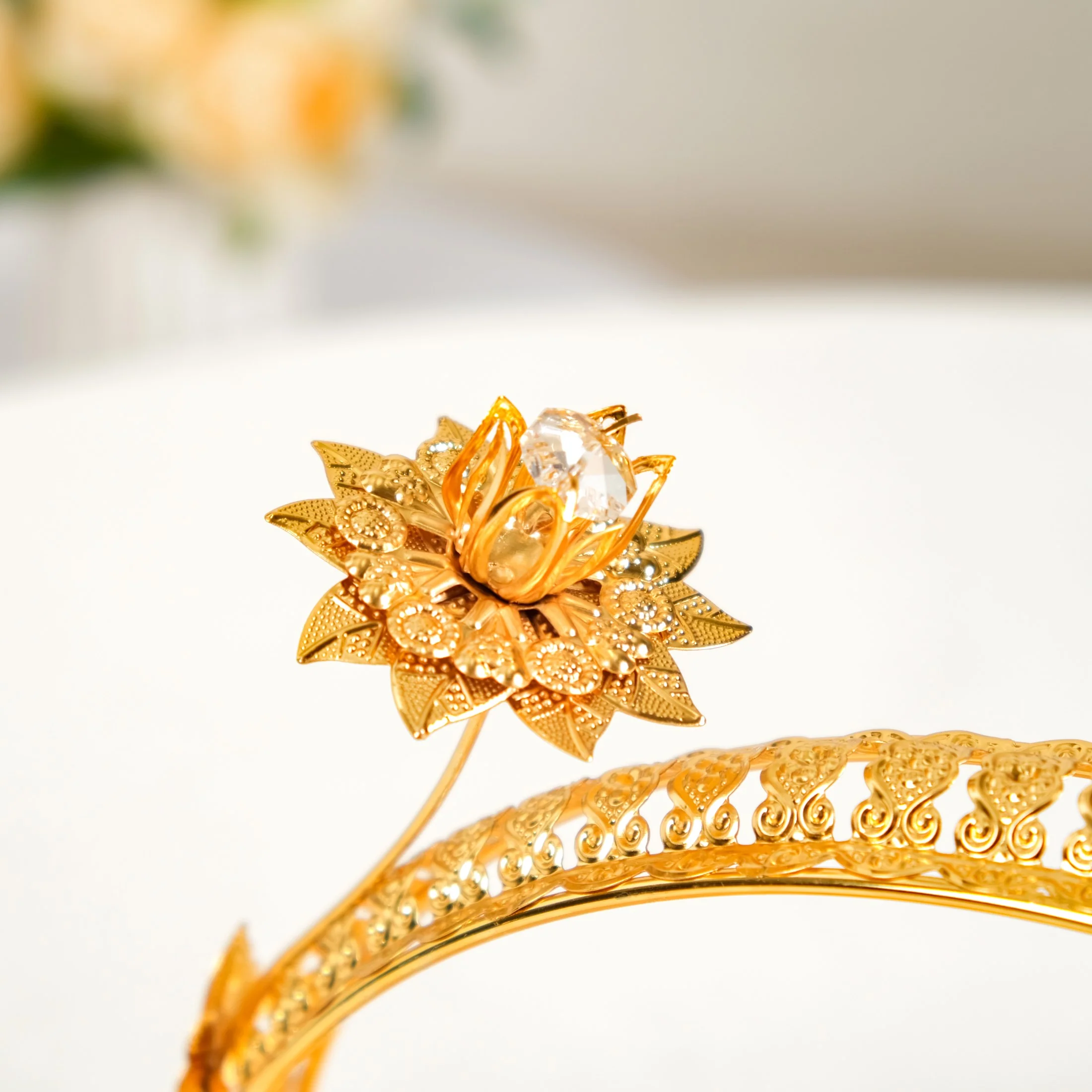 Gold Decorative Tray With Floral Metal Frame - Image 6