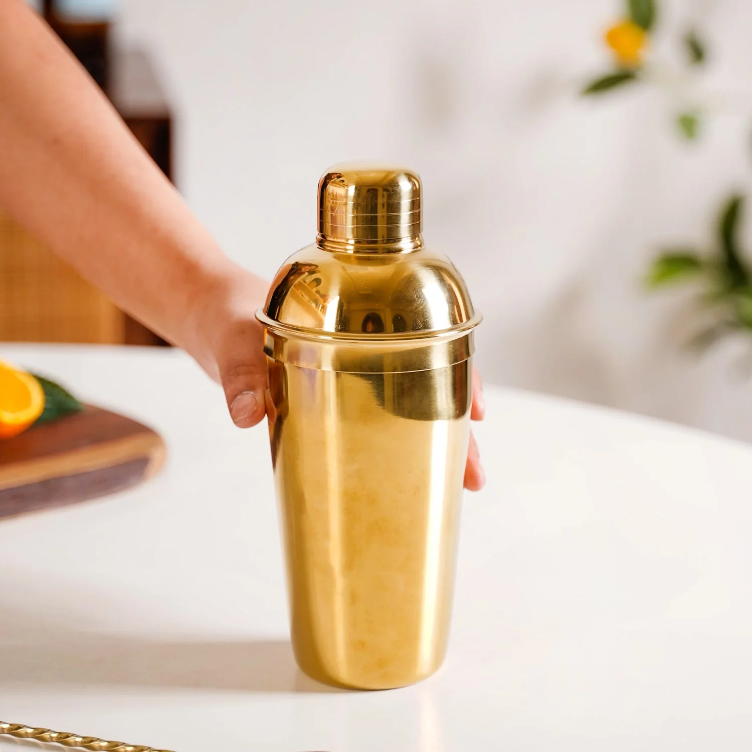 Gold Stainless Steel Cocktail Shaker 650ml - Image 2