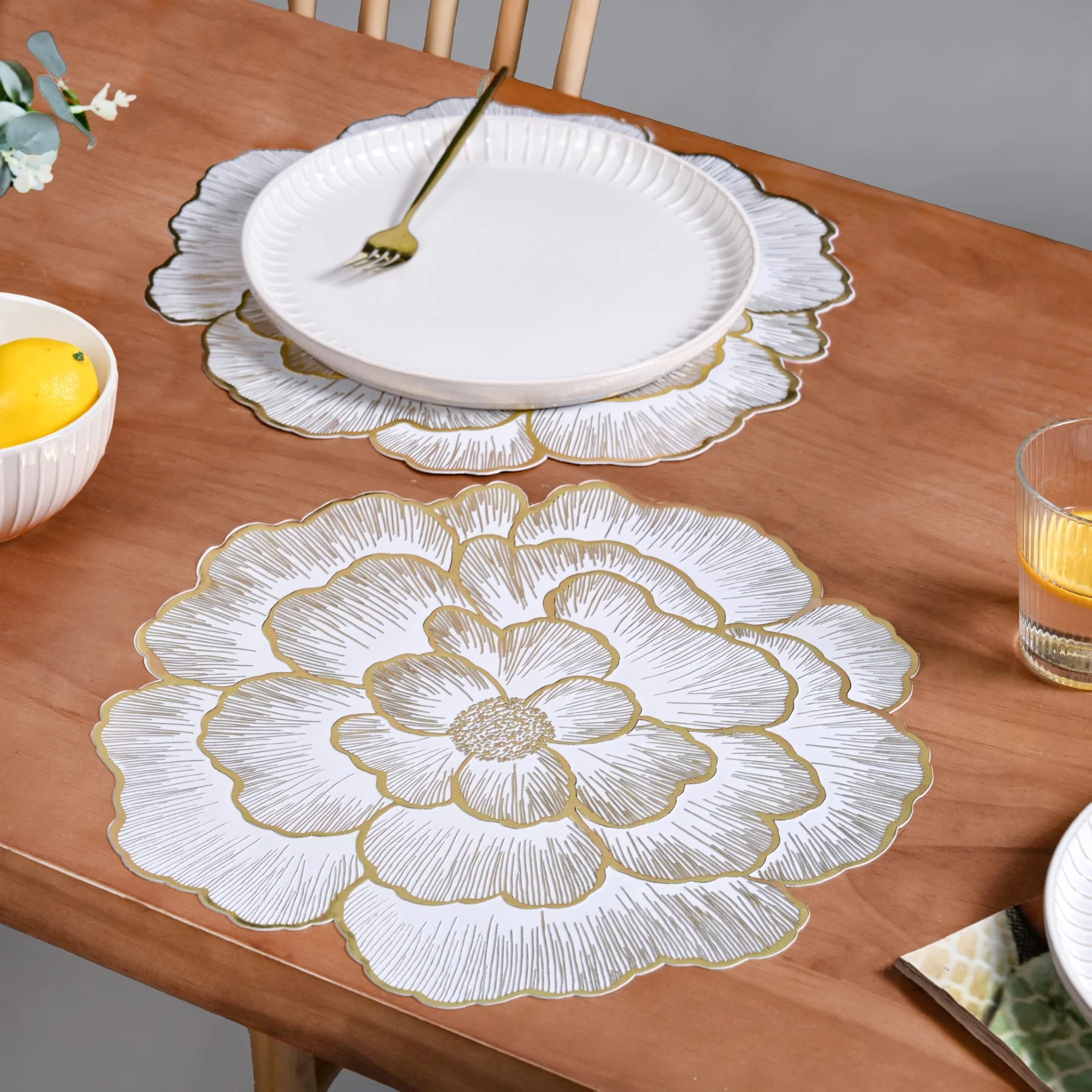 Gold Sunlit Petals Table Mat Set Of 6 - Image 8